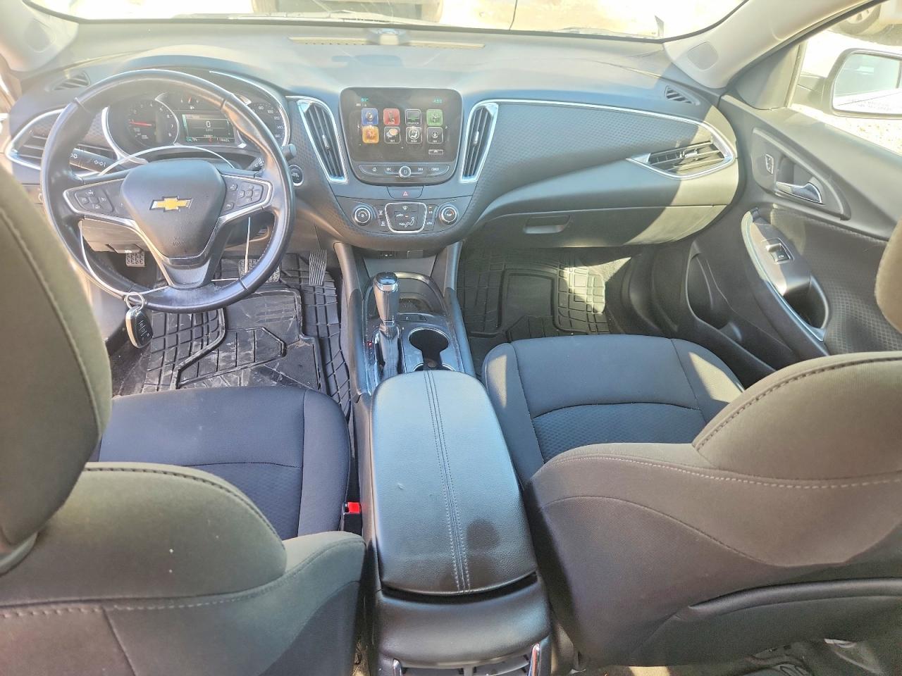 2018 Chevrolet Malibu Lt White vin: 1G1ZD5ST7JF288283