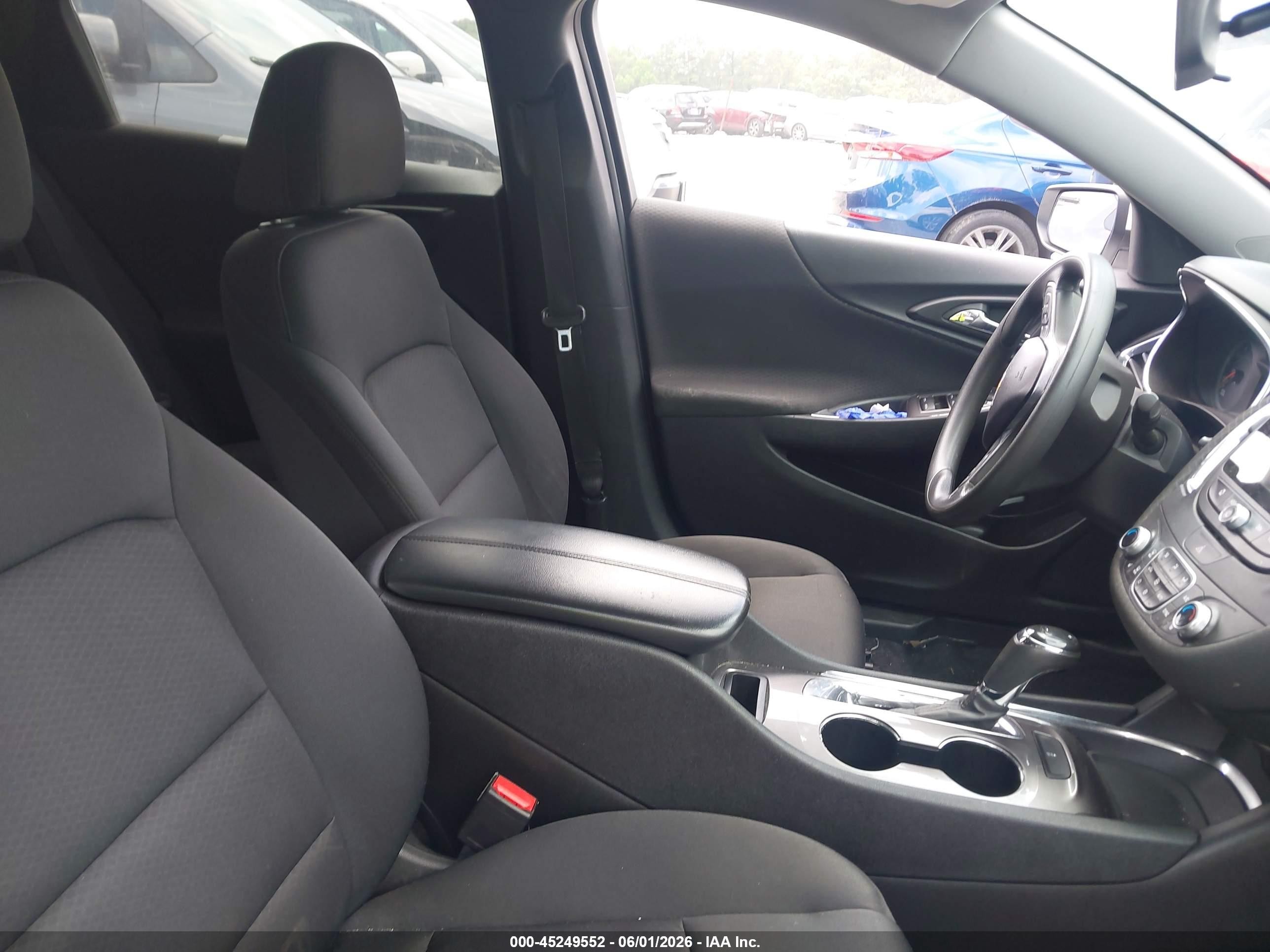 2019 Chevrolet Malibu Lt White vin: 1G1ZD5ST7KF166511