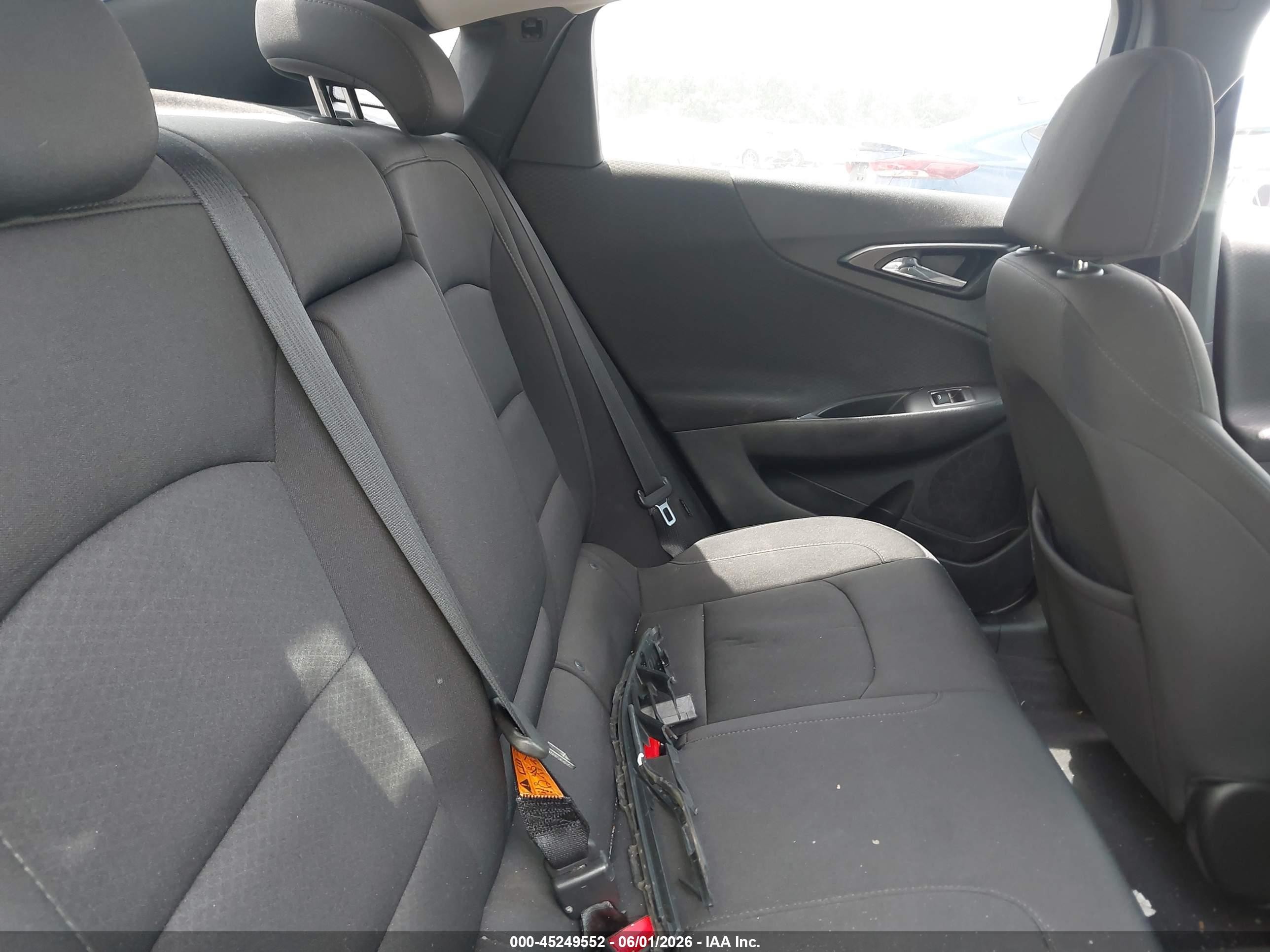 2019 Chevrolet Malibu Lt White vin: 1G1ZD5ST7KF166511