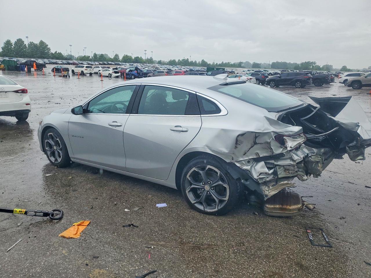 2021 Chevrolet Malibu Lt Серебряный vin: 1G1ZD5ST7MF019835