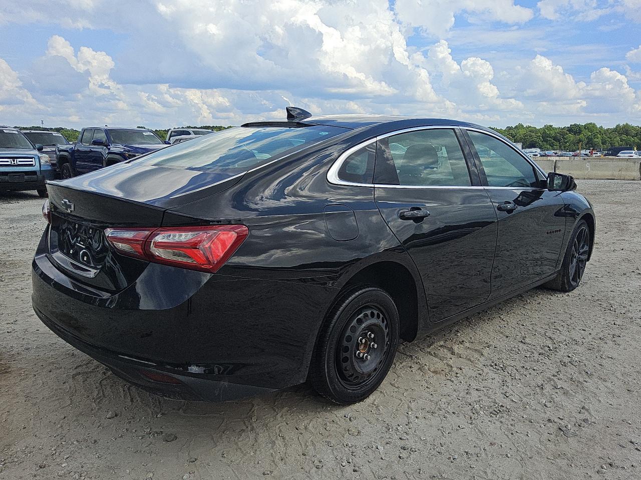 2022 Chevrolet Malibu Lt Black vin: 1G1ZD5ST7NF108984 Damage: Right Rear Wheel, Mismatched, Replacement Required