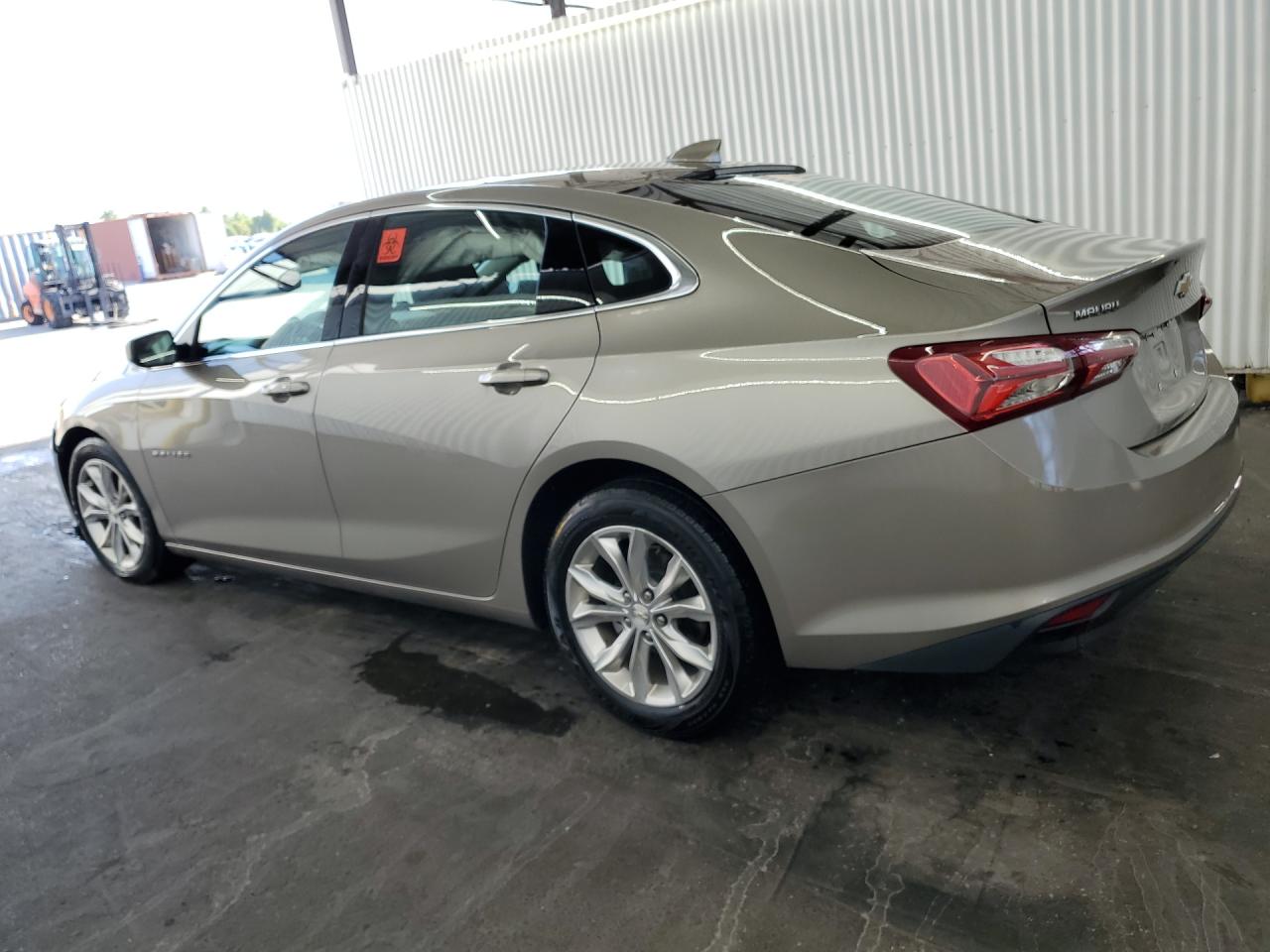 2022 Chevrolet Malibu Lt Tan vin: 1G1ZD5ST7NF156162 Damage: Left Front Door, Dent(S) W/ Paint Dmg, 1 To 2 Inches