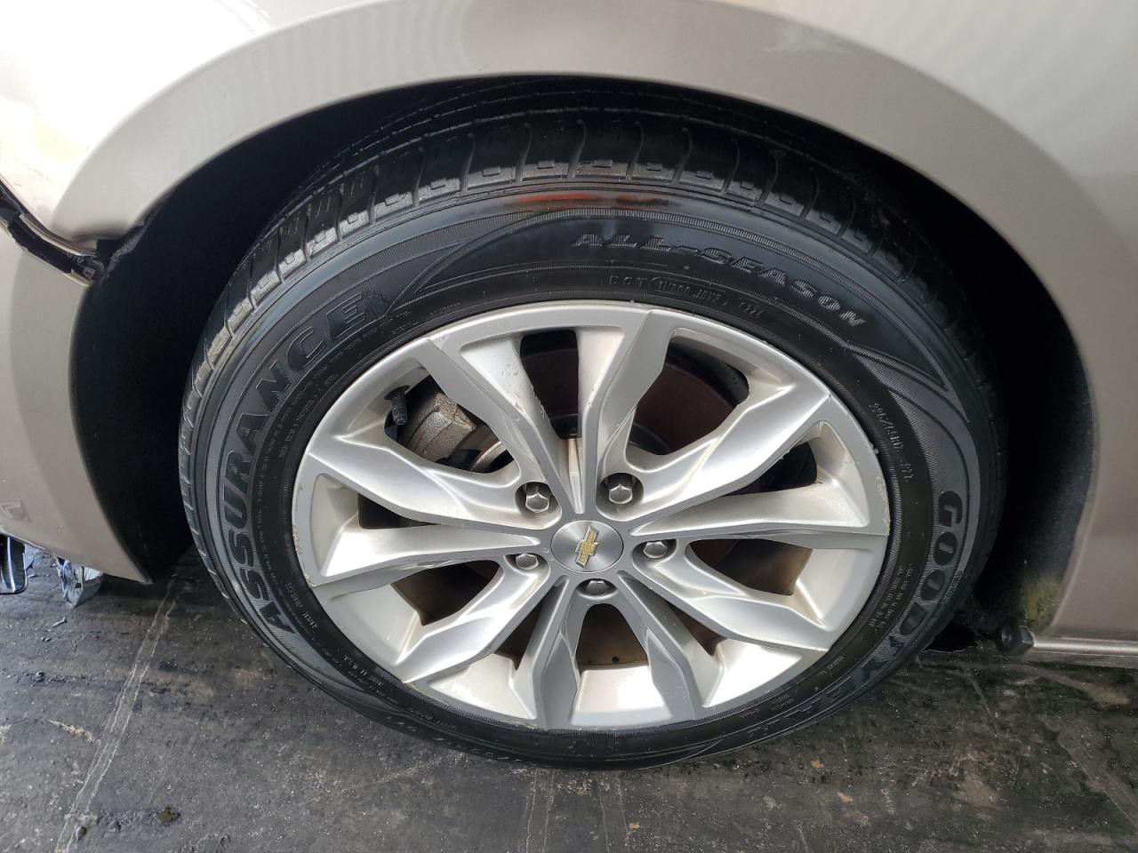 2022 Chevrolet Malibu Lt Tan vin: 1G1ZD5ST7NF156162 Damage: Front Bumper, Broken, Replacement Required