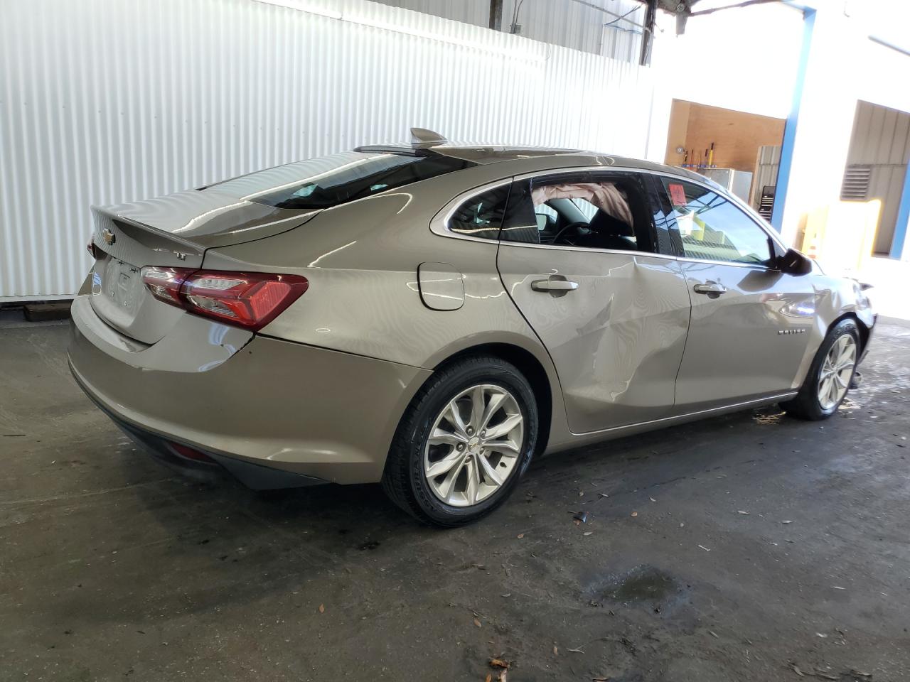 2022 Chevrolet Malibu Lt Tan vin: 1G1ZD5ST7NF156162 Damage: Right Qtr Panel, Dent(S) W/ Paint Dmg, > 12 Inches