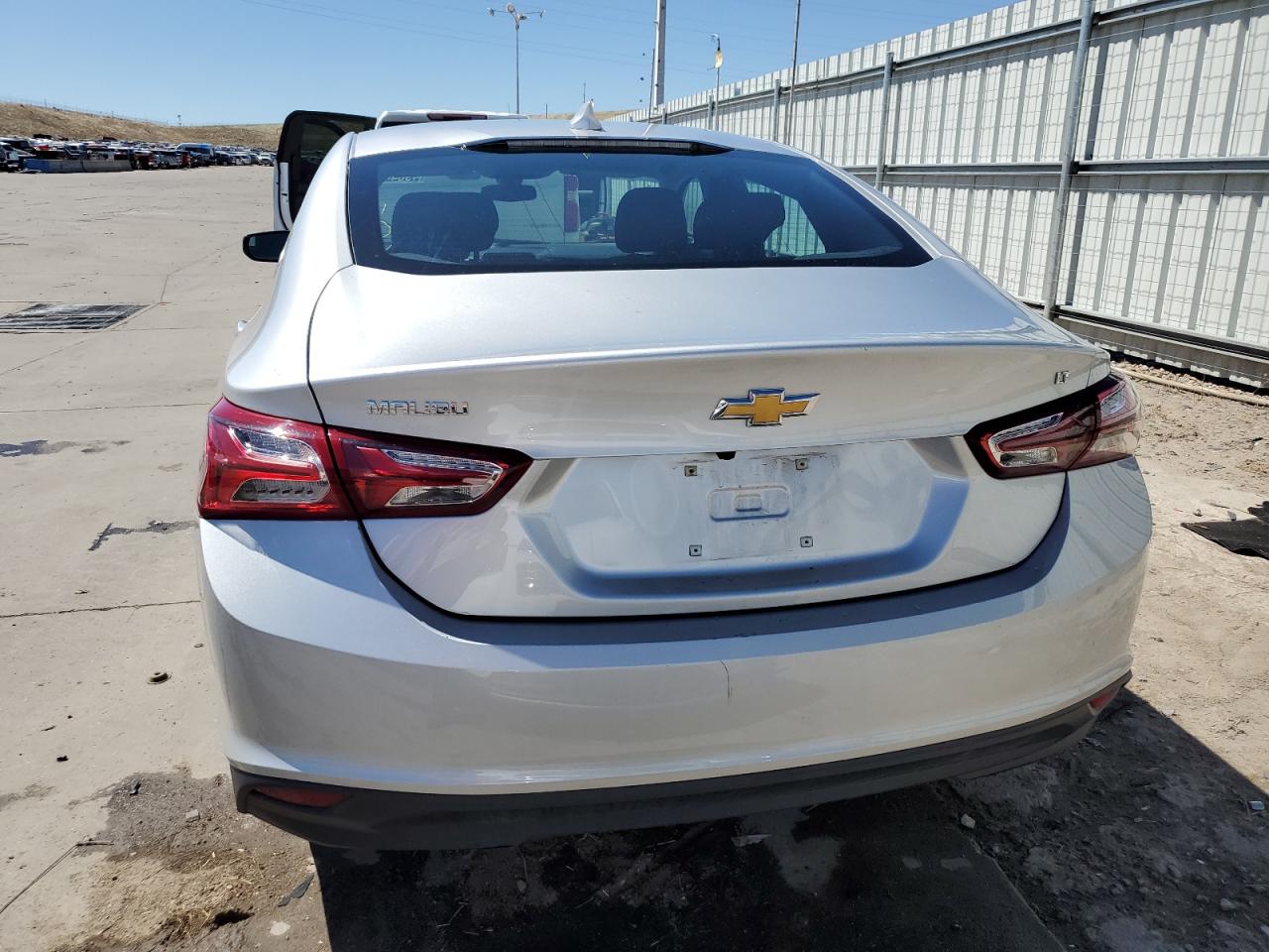 2022 Chevrolet Malibu Lt Silver vin: 1G1ZD5ST7NF158610