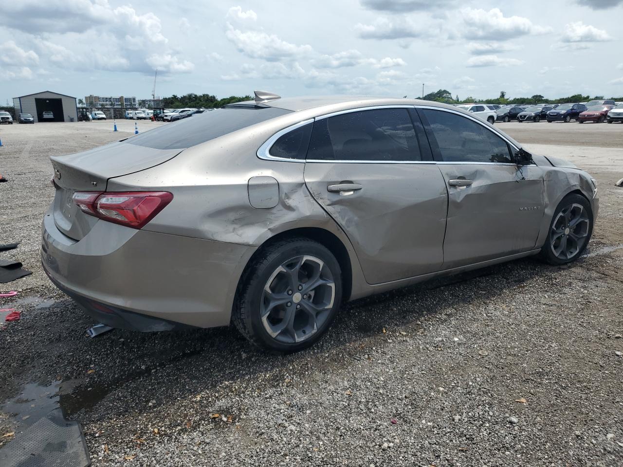 2022 Chevrolet Malibu Lt Gray vin: 1G1ZD5ST7NF175116 Damage: Right Qtr Panel, Dent(S) W/ Paint Dmg, > 12 Inches
