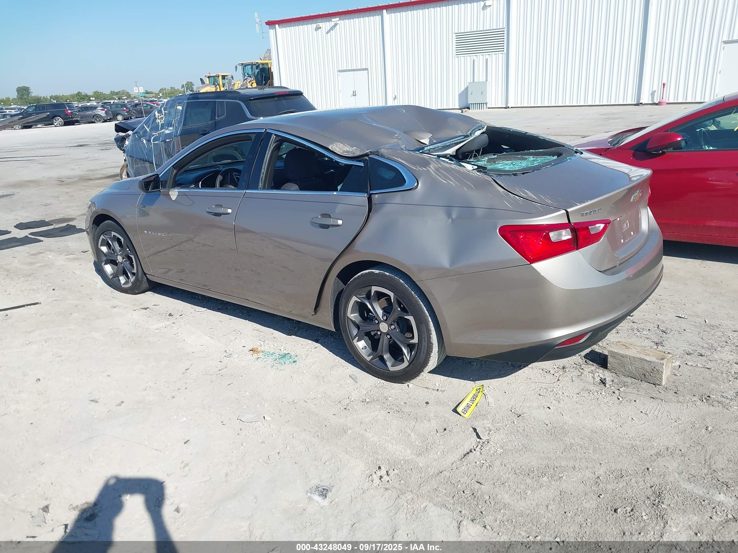 2023 Chevrolet Malibu Fwd 1lt Золотой vin: 1G1ZD5ST7PF117493