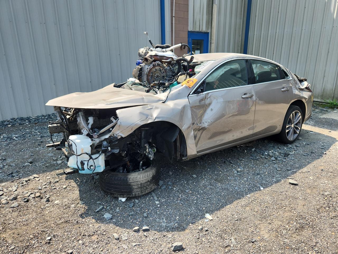 2025 Chevrolet Malibu Lt Бежевый vin: 1G1ZD5ST7SF153743 Damage: Left Front Fender, Dent(S) W/ Paint Dmg, > 12 Inches