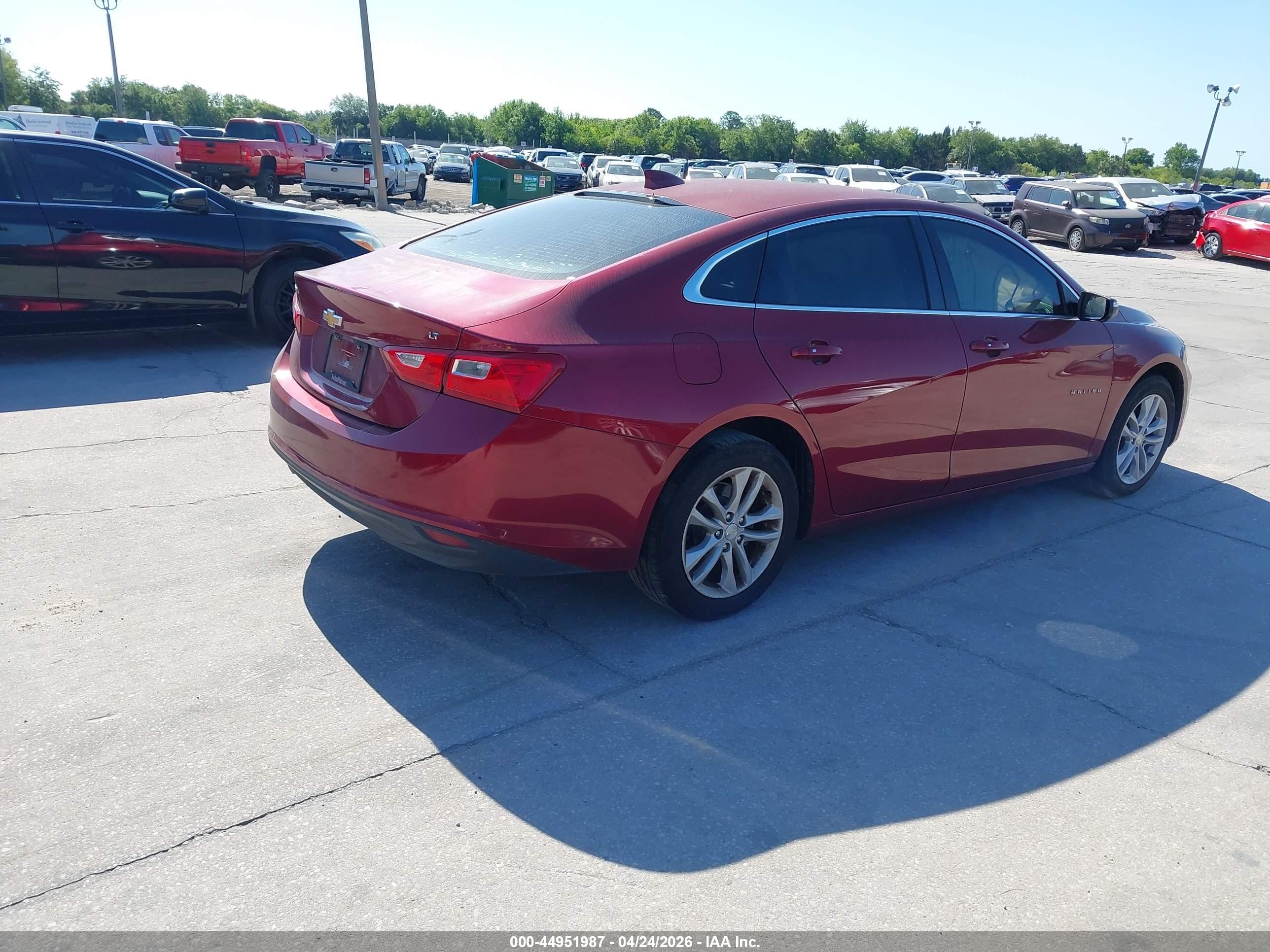 2018 Chevrolet Malibu Lt Maroon vin: 1G1ZD5ST8JF110236