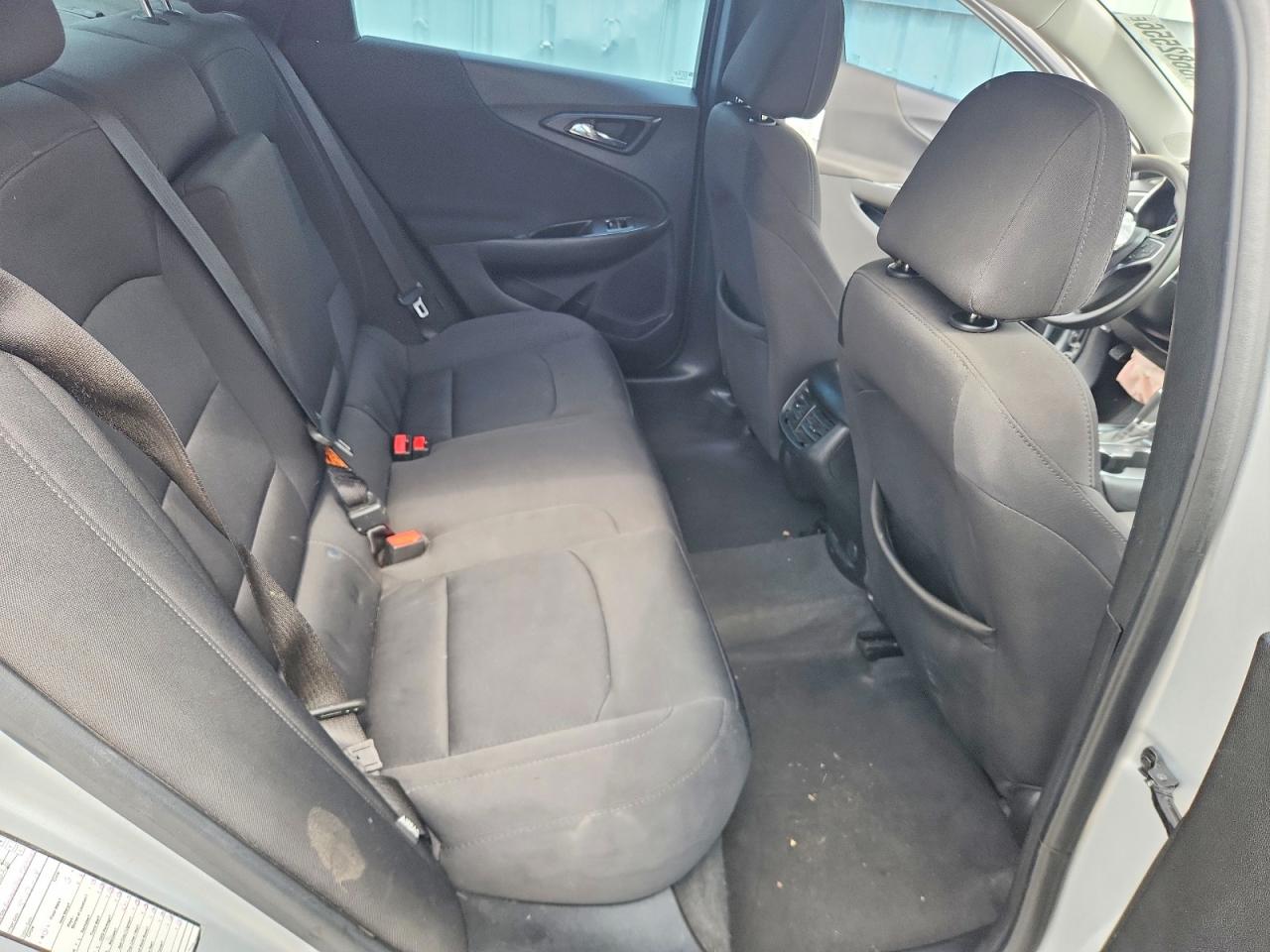 2018 Chevrolet Malibu Lt Silver vin: 1G1ZD5ST8JF210983