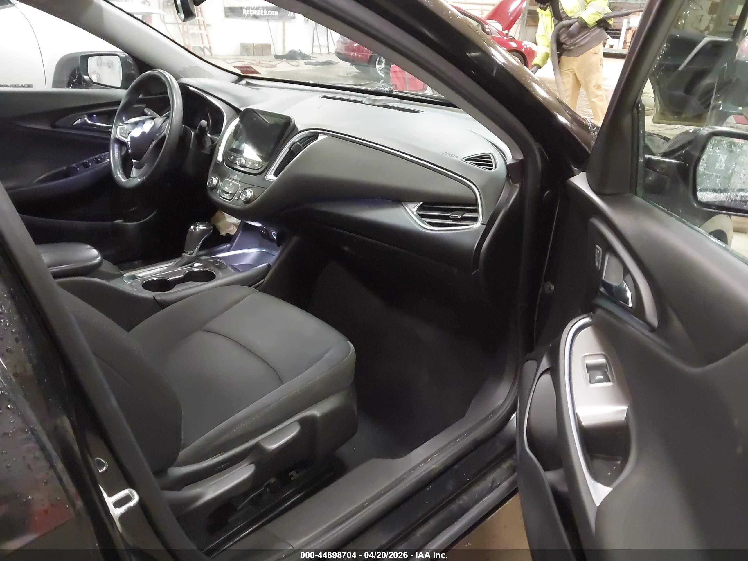 2018 Chevrolet Malibu Lt Black vin: 1G1ZD5ST8JF220543