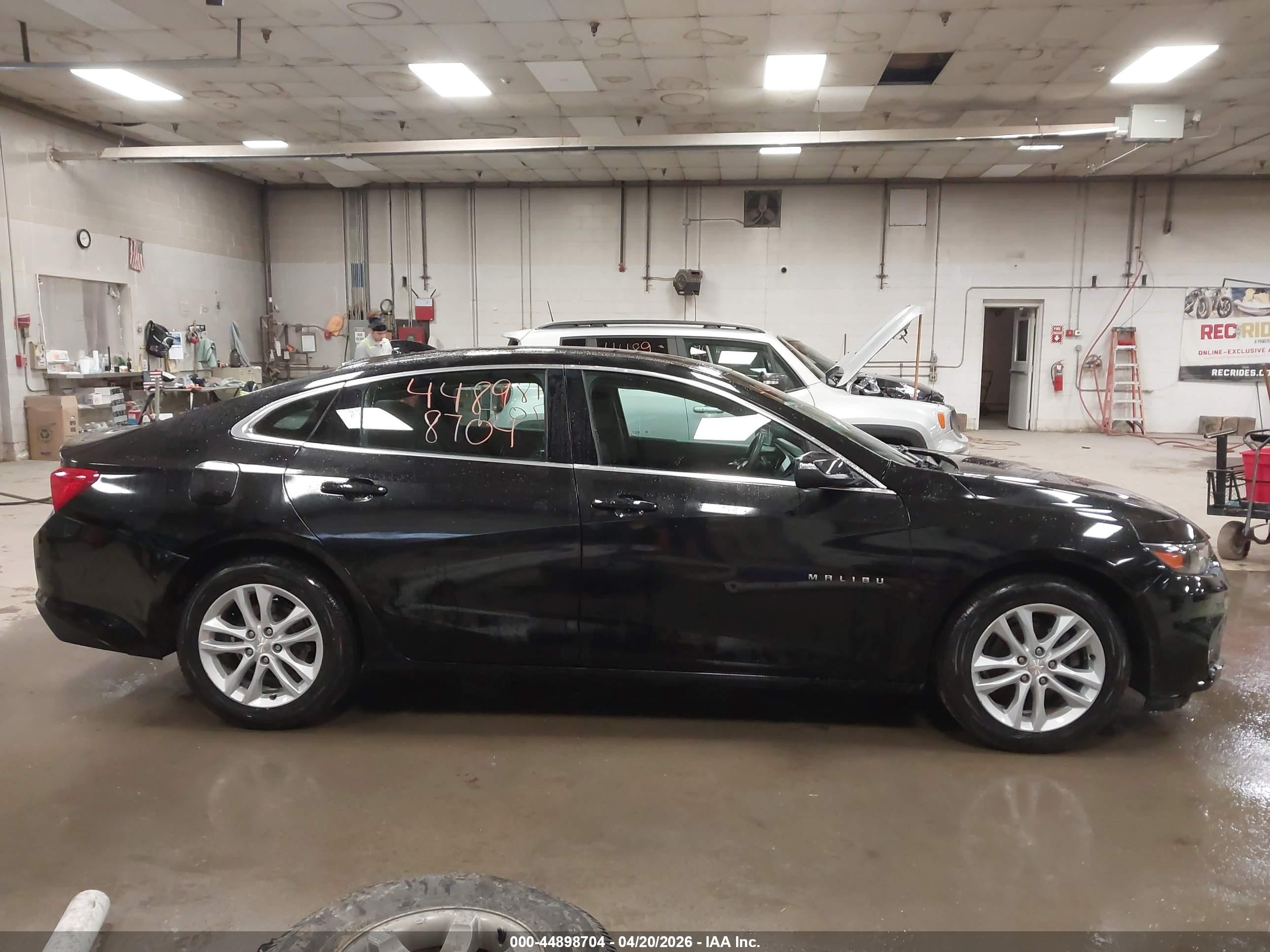 2018 Chevrolet Malibu Lt Black vin: 1G1ZD5ST8JF220543