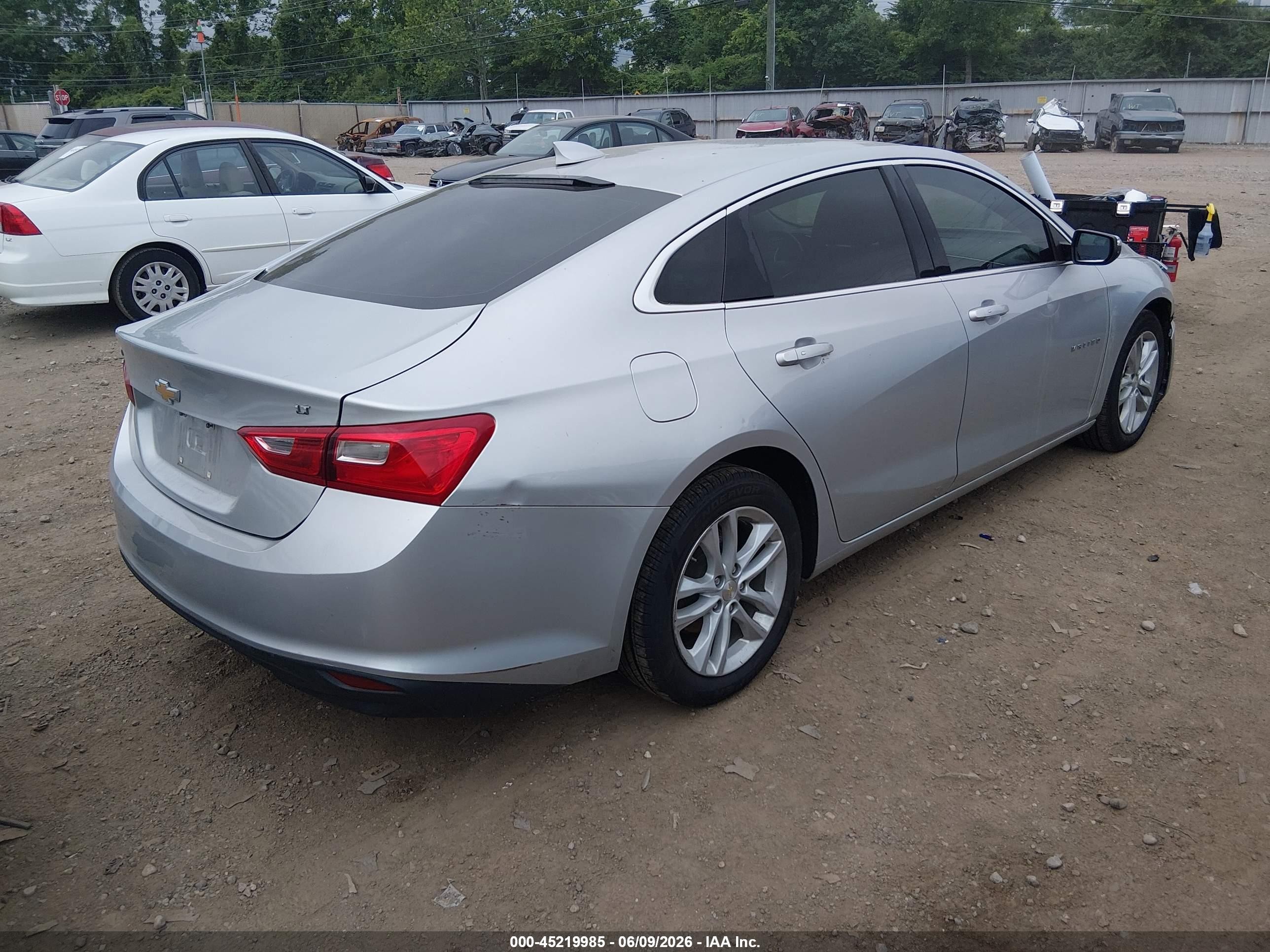 2018 Chevrolet Malibu Lt Silver vin: 1G1ZD5ST8JF265014