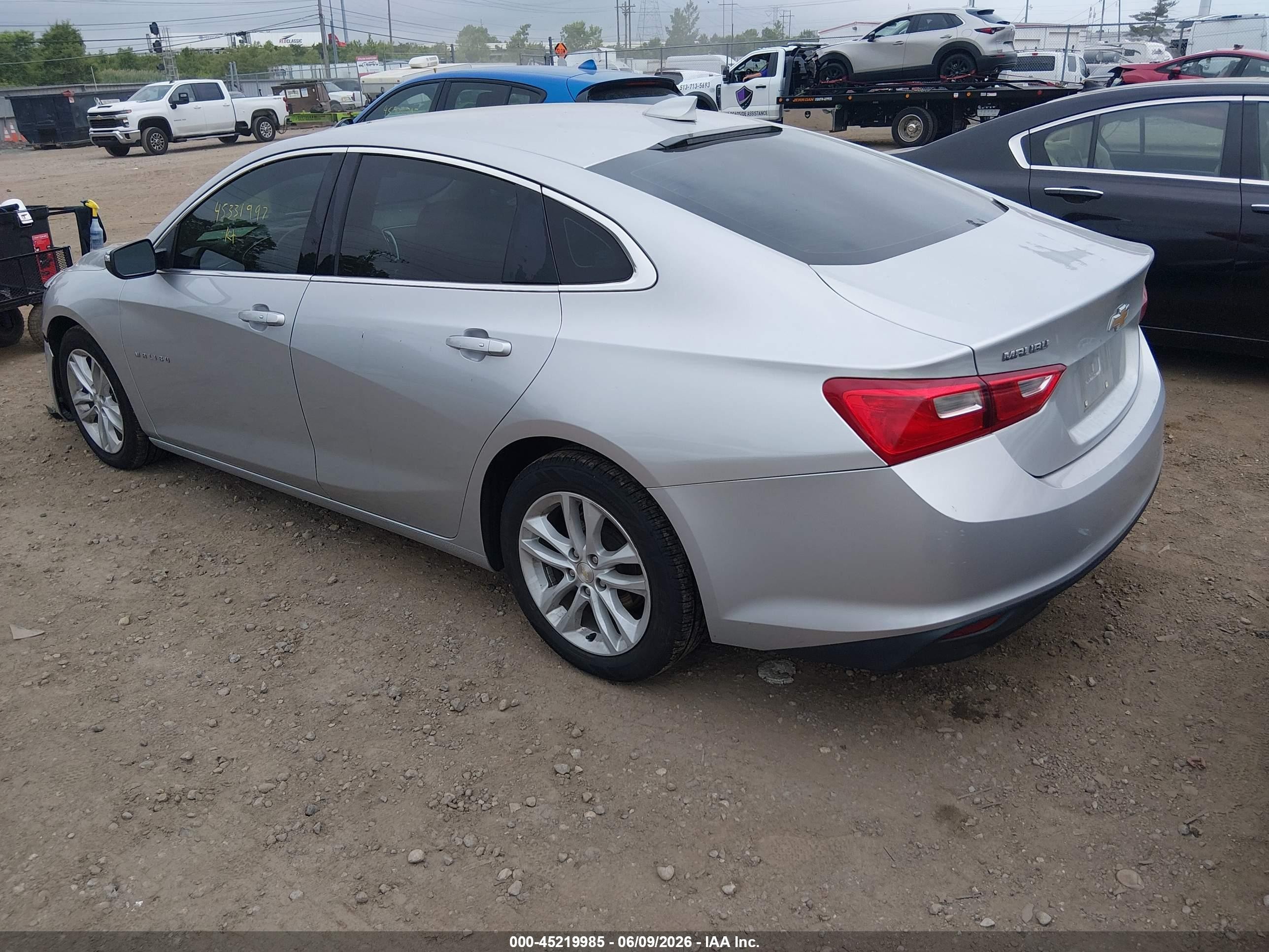 2018 Chevrolet Malibu Lt Silver vin: 1G1ZD5ST8JF265014