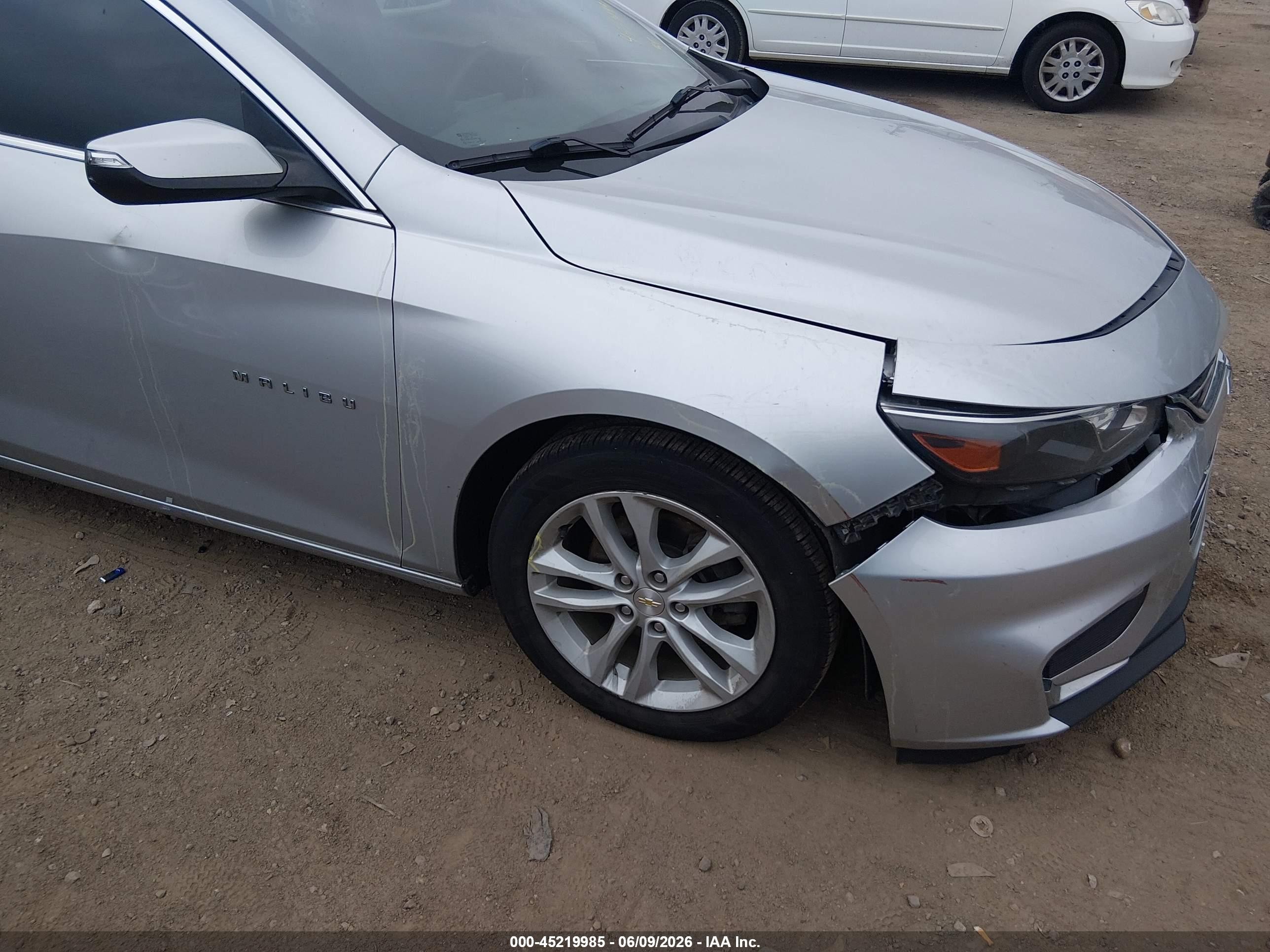 2018 Chevrolet Malibu Lt Silver vin: 1G1ZD5ST8JF265014