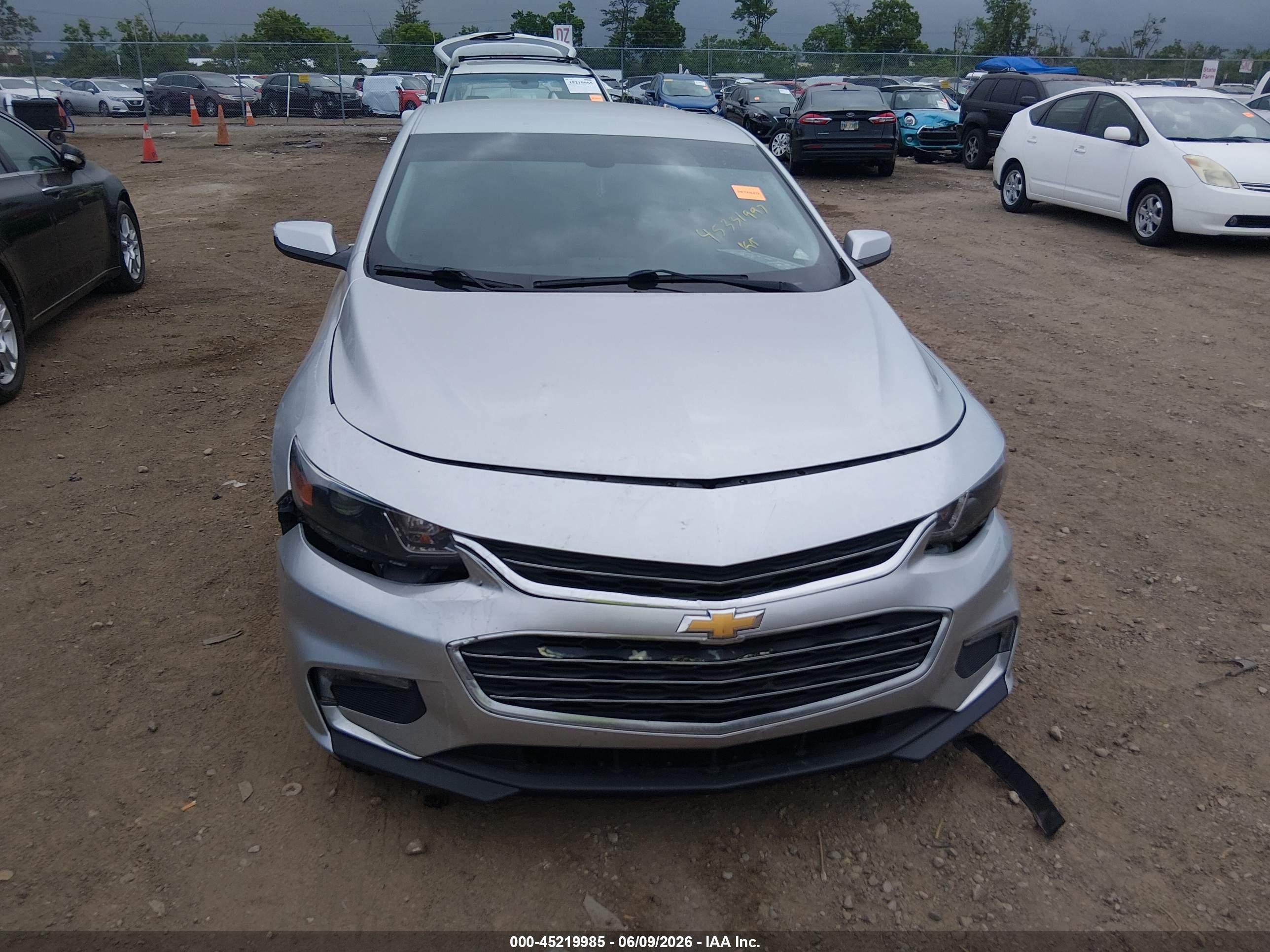 2018 Chevrolet Malibu Lt Silver vin: 1G1ZD5ST8JF265014