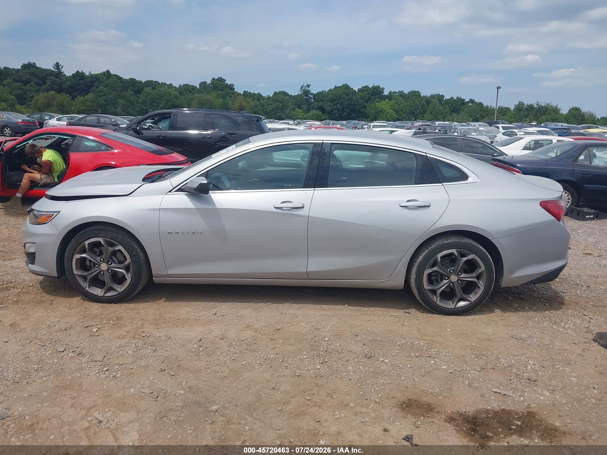 2020 Chevrolet Malibu Fwd Lt Silver vin: 1G1ZD5ST8LF125693