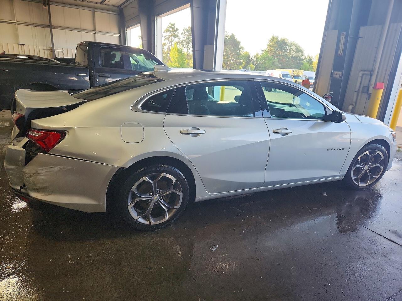 2021 Chevrolet Malibu Lt Silver vin: 1G1ZD5ST8MF074181