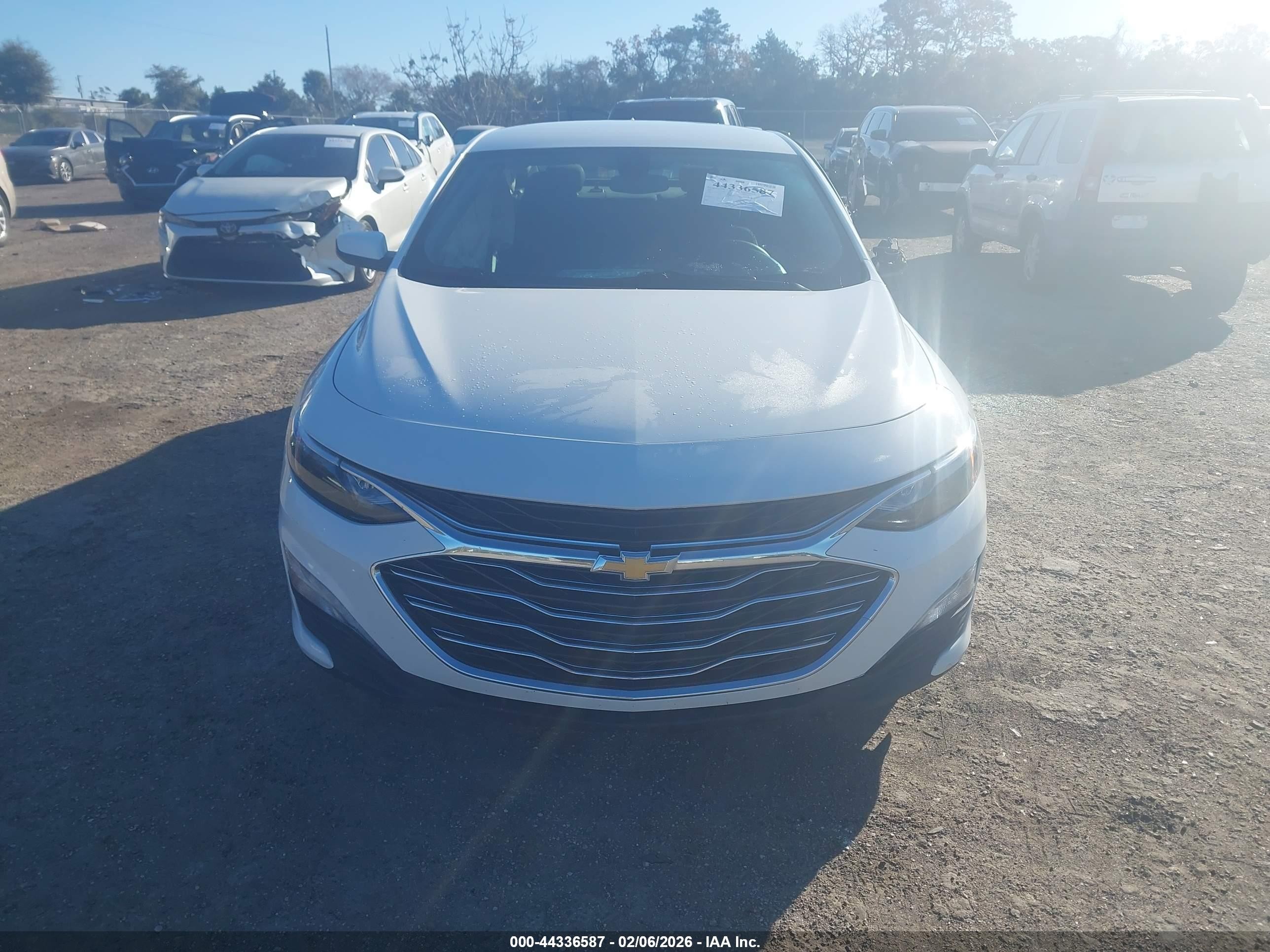 2022 Chevrolet Malibu Fwd Lt Белый vin: 1G1ZD5ST8NF116219