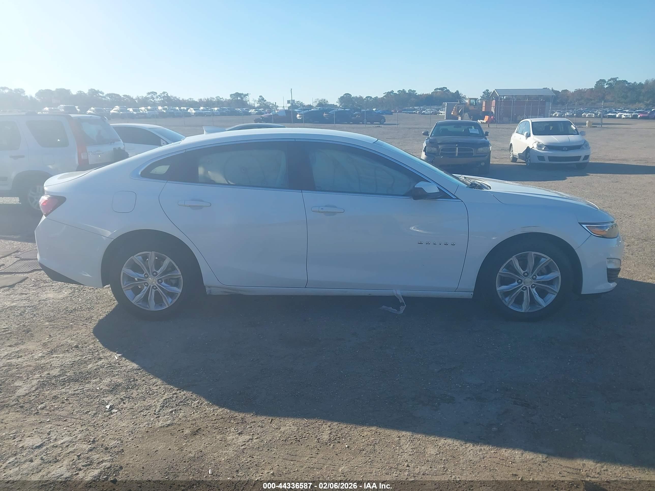 2022 Chevrolet Malibu Fwd Lt Белый vin: 1G1ZD5ST8NF116219