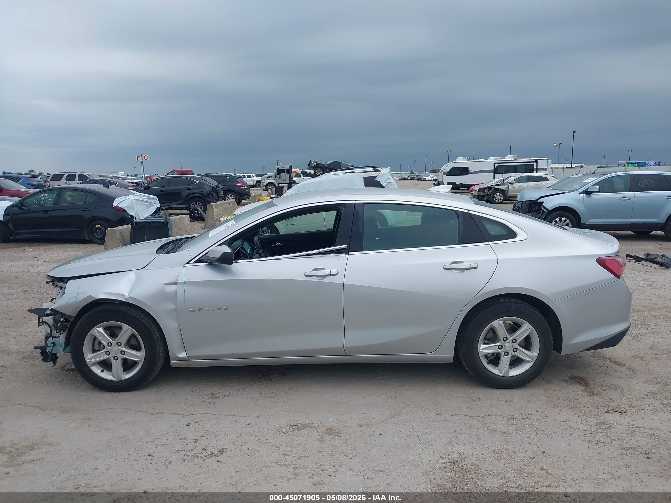 2022 Chevrolet Malibu Fwd Lt Серебряный vin: 1G1ZD5ST8NF133599