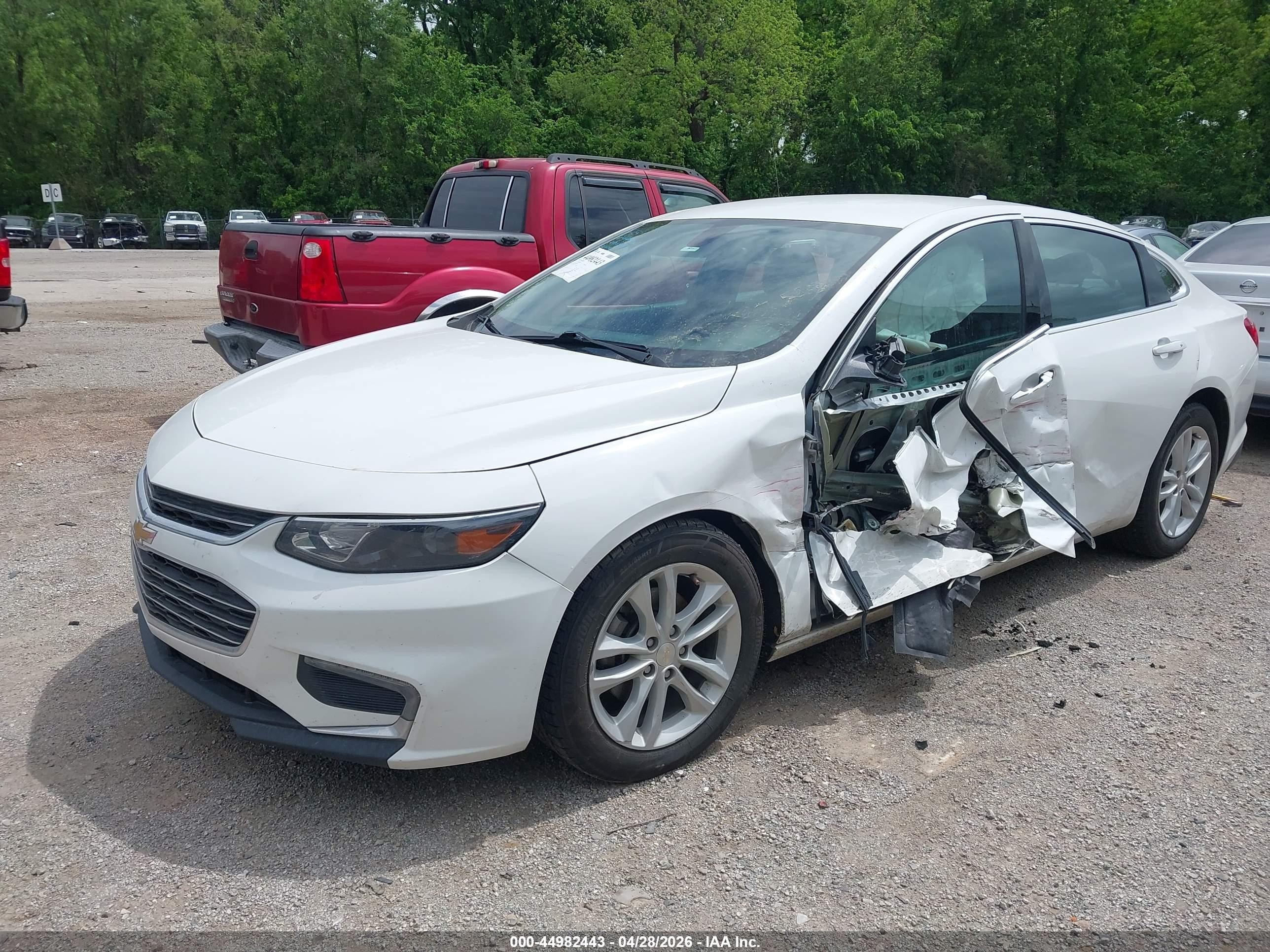 2018 Chevrolet Malibu Lt Белый vin: 1G1ZD5ST9JF226450