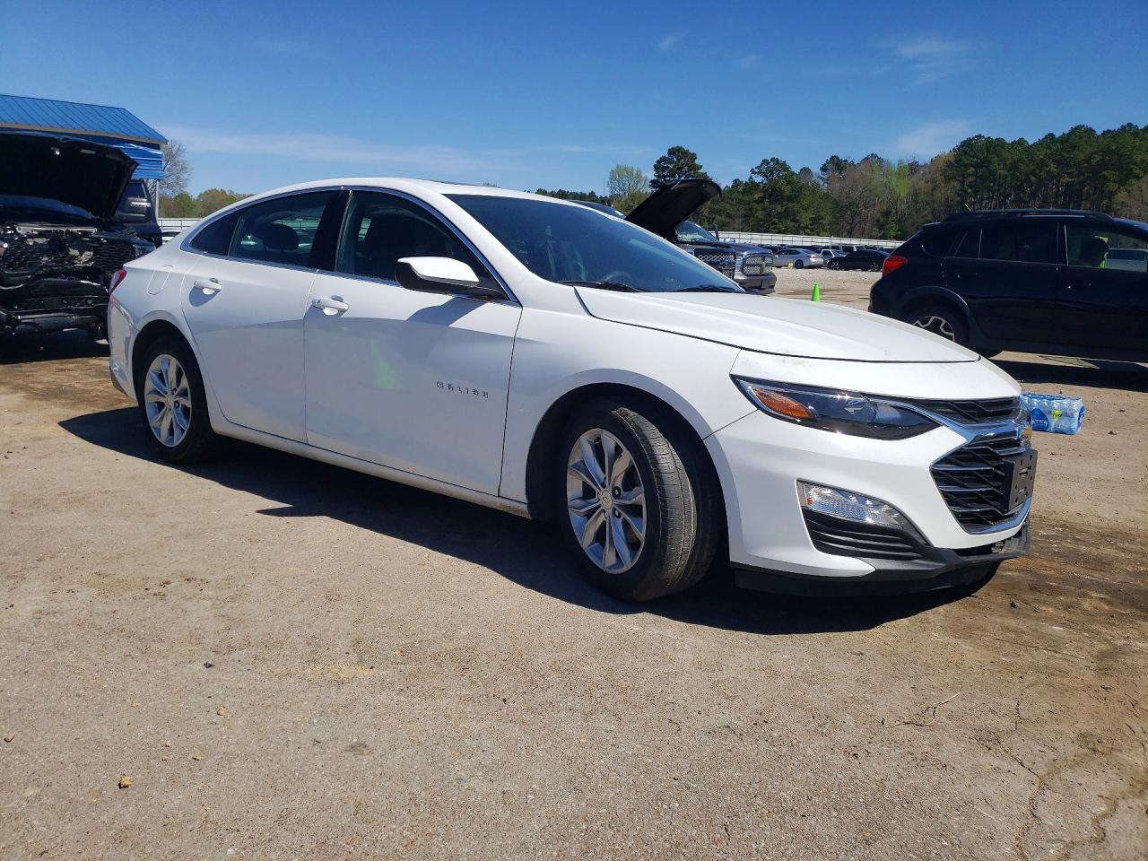 2019 Chevrolet Malibu White vin: 1G1ZD5ST9KF152352