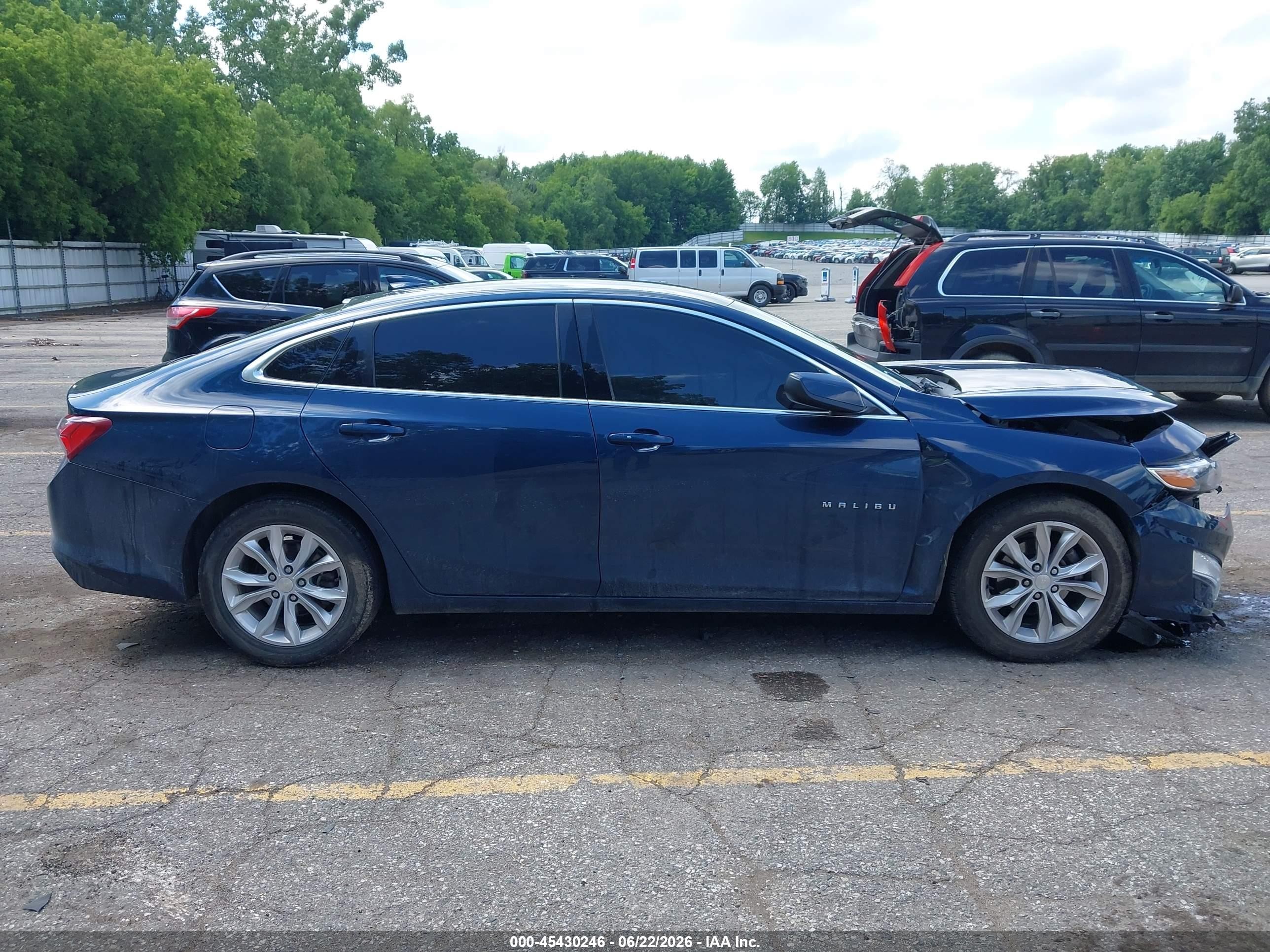 2019 Chevrolet Malibu Lt Blue vin: 1G1ZD5ST9KF192611