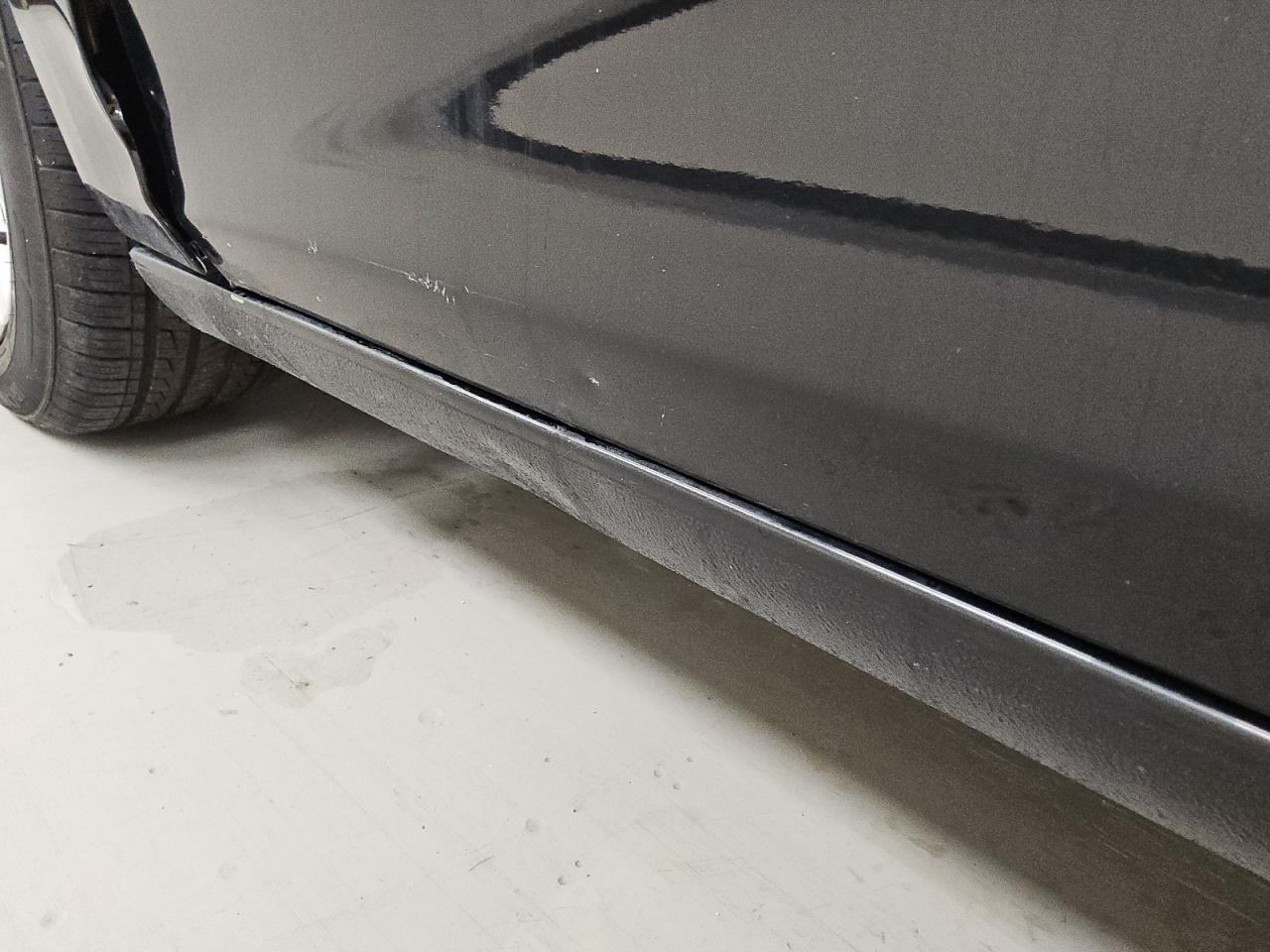 2020 Chevrolet Malibu Lt Черный vin: 1G1ZD5ST9LF028843 Damage: Left Rocker Panel, Dent(S) W/ Paint Dmg, 4 To 5 Inches