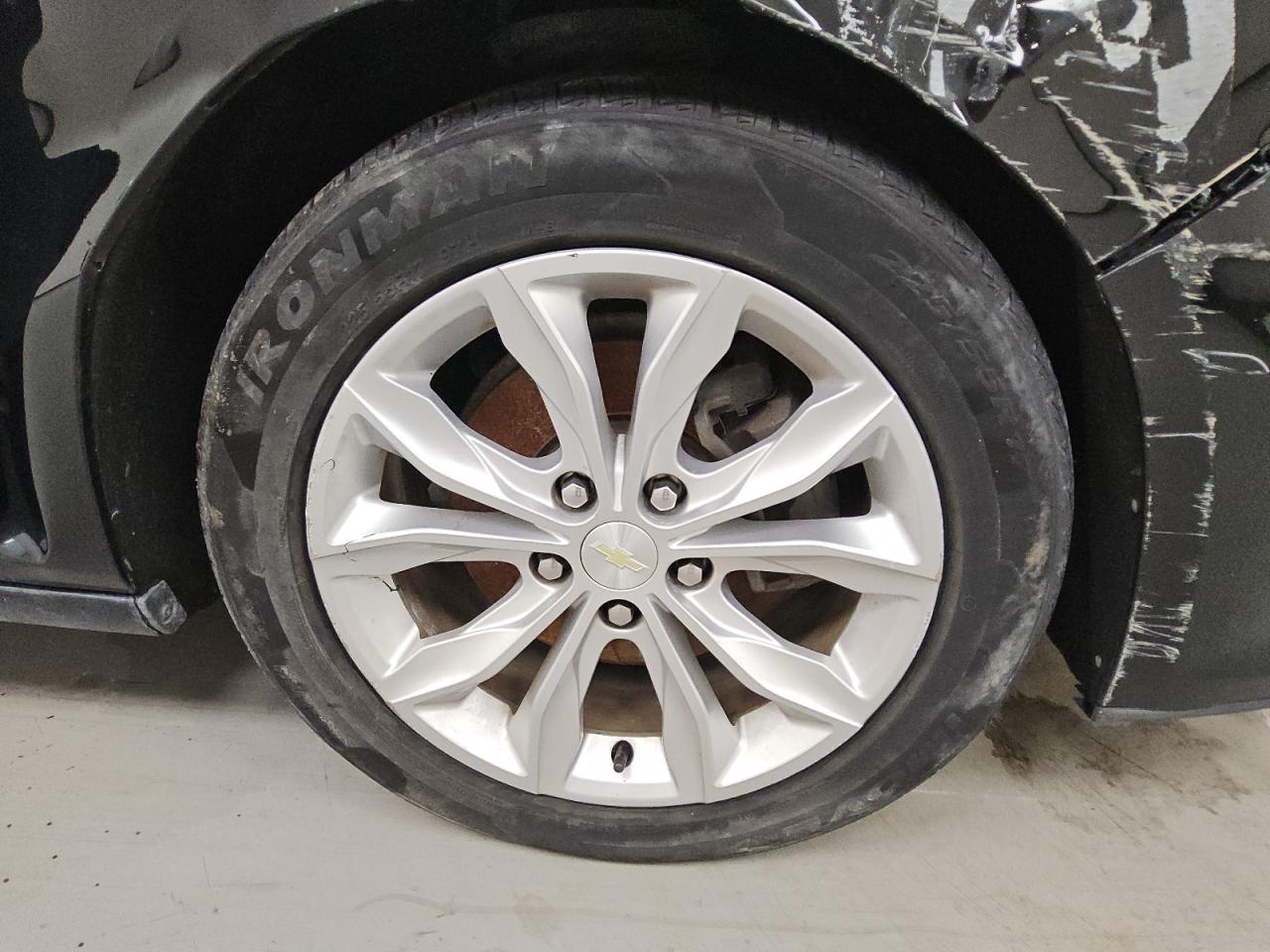 2020 Chevrolet Malibu Lt Черный vin: 1G1ZD5ST9LF028843 Damage: Right Front Wheel, Curb Rash, 3 To 4 Inches