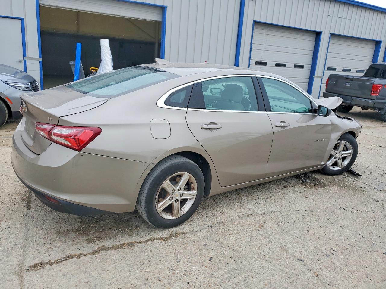 2022 Chevrolet Malibu Lt Золотой vin: 1G1ZD5ST9NF134938