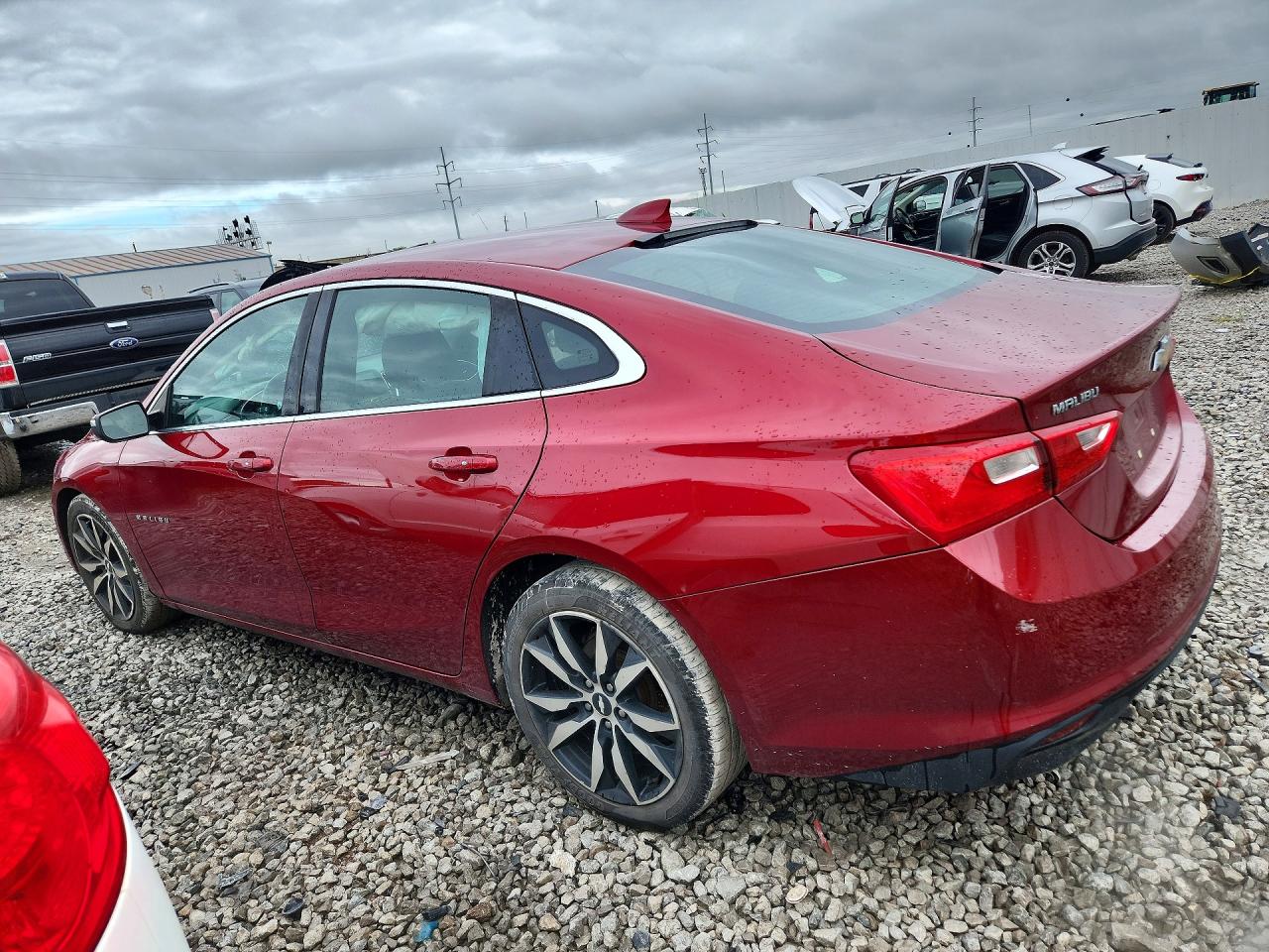 2018 Chevrolet Malibu Lt Красный vin: 1G1ZD5STXJF289895