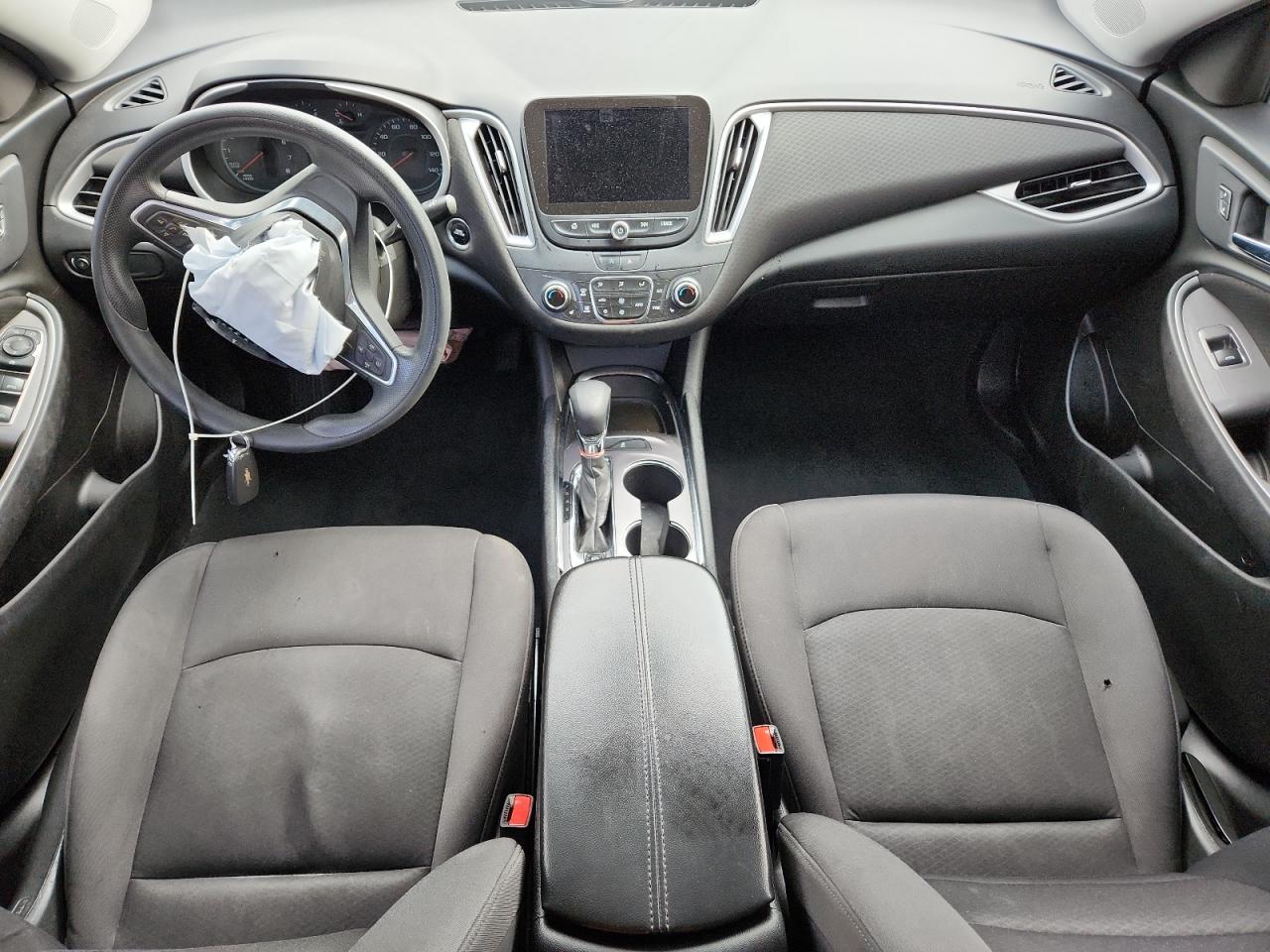 2022 Chevrolet Malibu Lt Silver vin: 1G1ZD5STXNF174090 Damage: Right Front Seat Cushion, Hole(S), 1/8 To 1/2 Inch