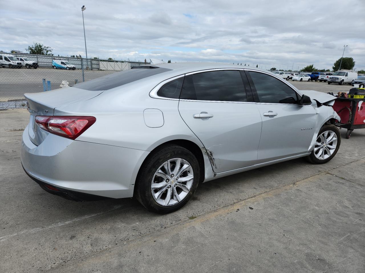 2022 Chevrolet Malibu Lt Silver vin: 1G1ZD5STXNF174090 Damage: Right Qtr Panel, Dent(S) W/ Paint Dmg, 1 To 2 Inches