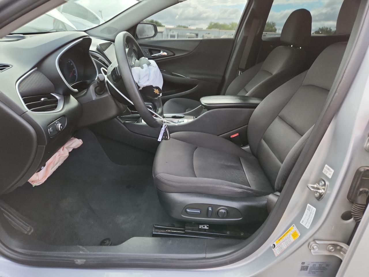 2022 Chevrolet Malibu Lt Silver vin: 1G1ZD5STXNF174090 Damage: Airbag - Front Left, Deployed, Replacement Required