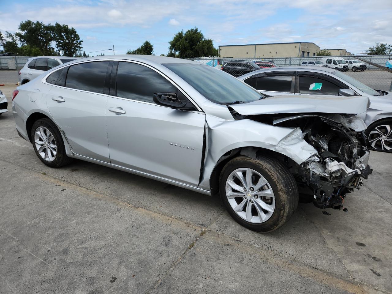 2022 Chevrolet Malibu Lt Silver vin: 1G1ZD5STXNF174090 Damage: Right Front Fender, Dent(S) W/ Paint Dmg, > 12 Inches