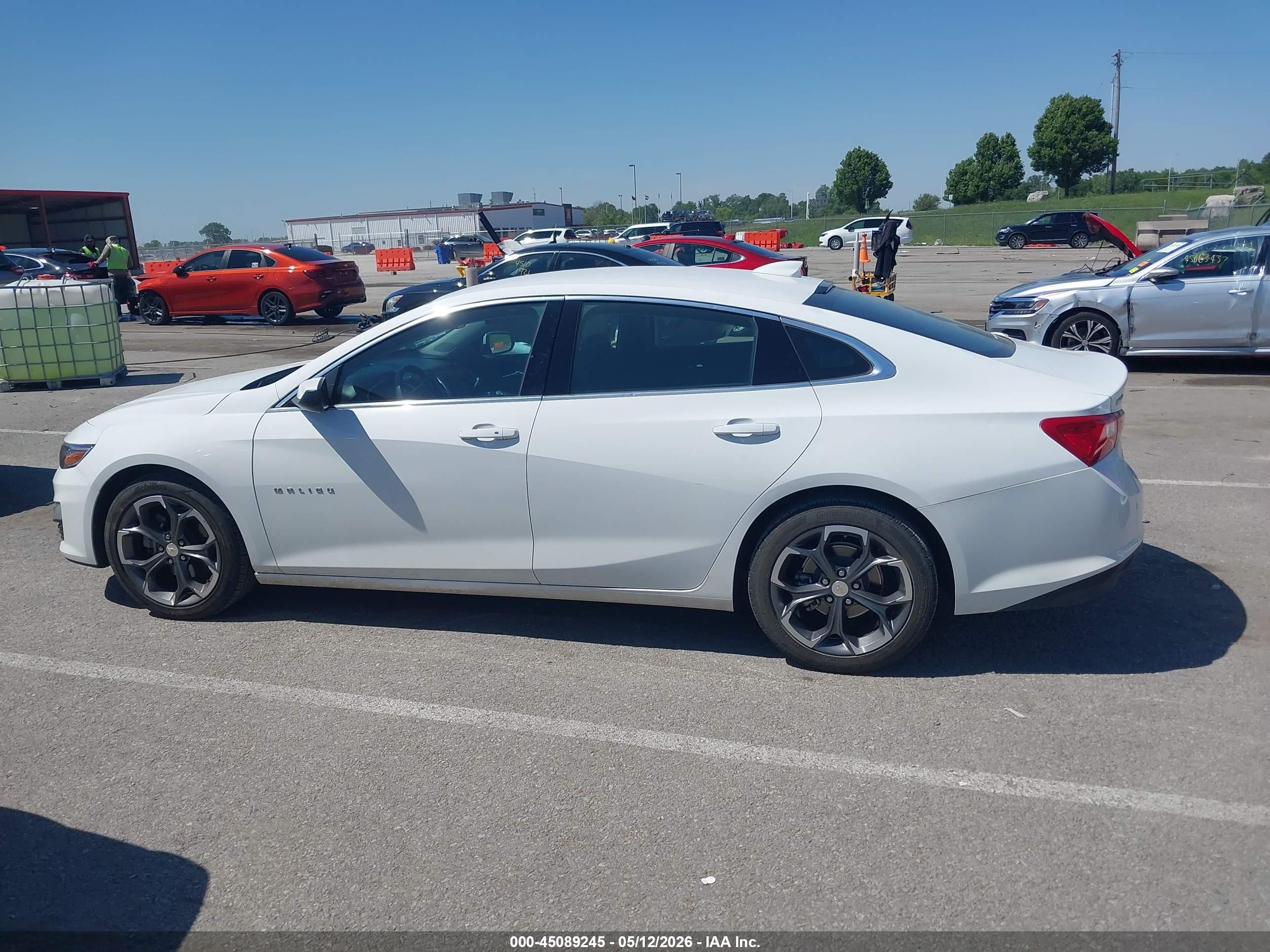 2024 Chevrolet Malibu Fwd 1lt White vin: 1G1ZD5STXRF157828