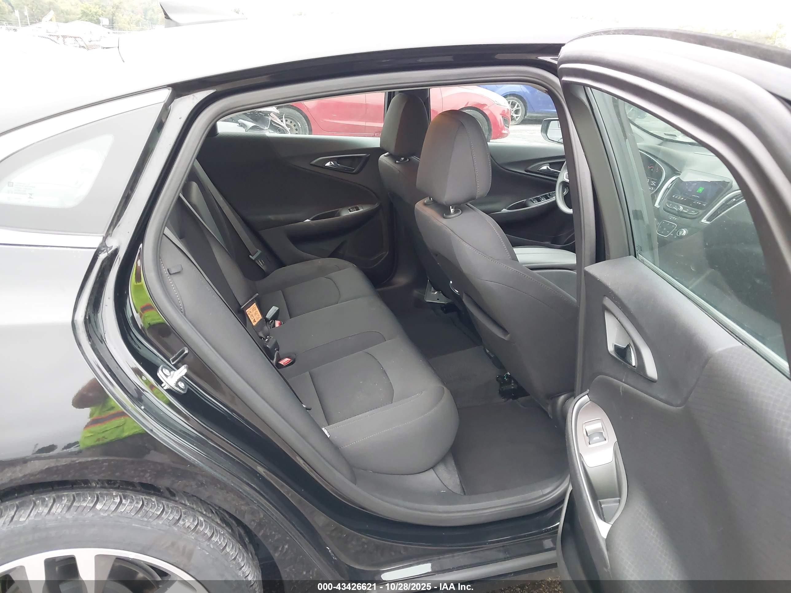 2025 Chevrolet Malibu Fwd 1lt Черный vin: 1G1ZD5STXSF155079