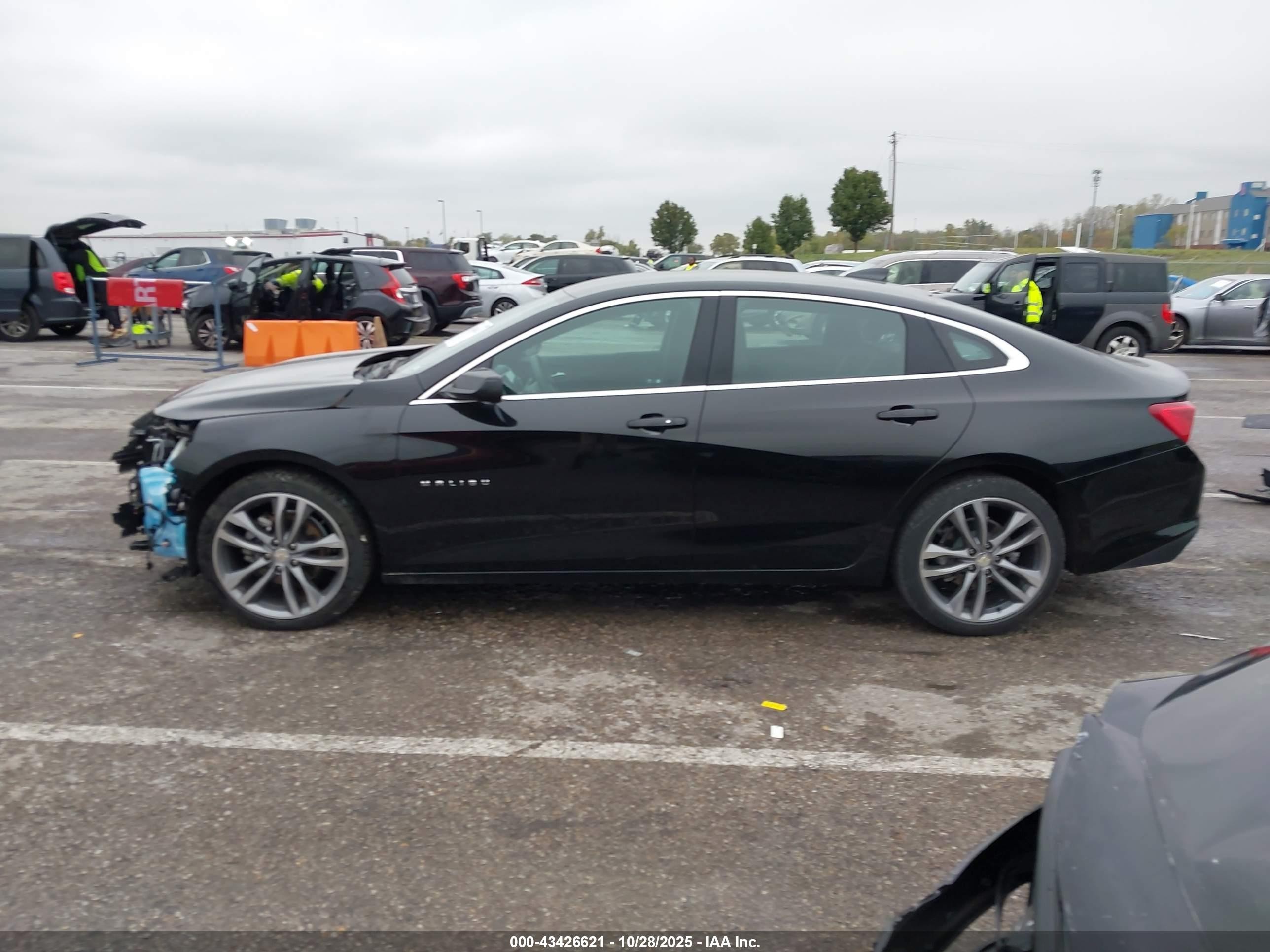 2025 Chevrolet Malibu Fwd 1lt Черный vin: 1G1ZD5STXSF155079