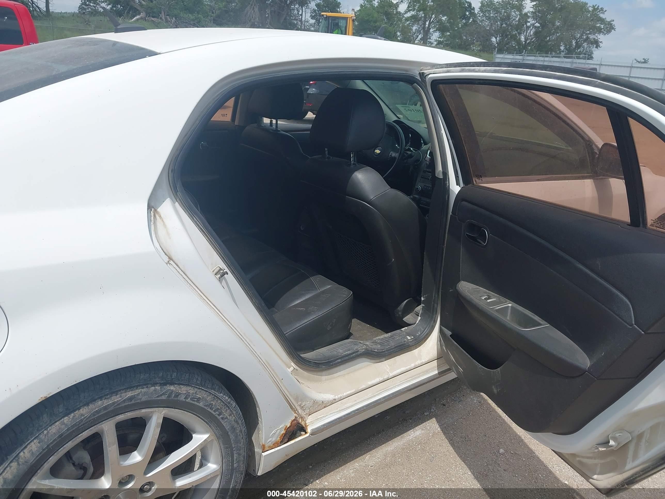 2010 Chevrolet Malibu Ltz White vin: 1G1ZE5E00AF310171