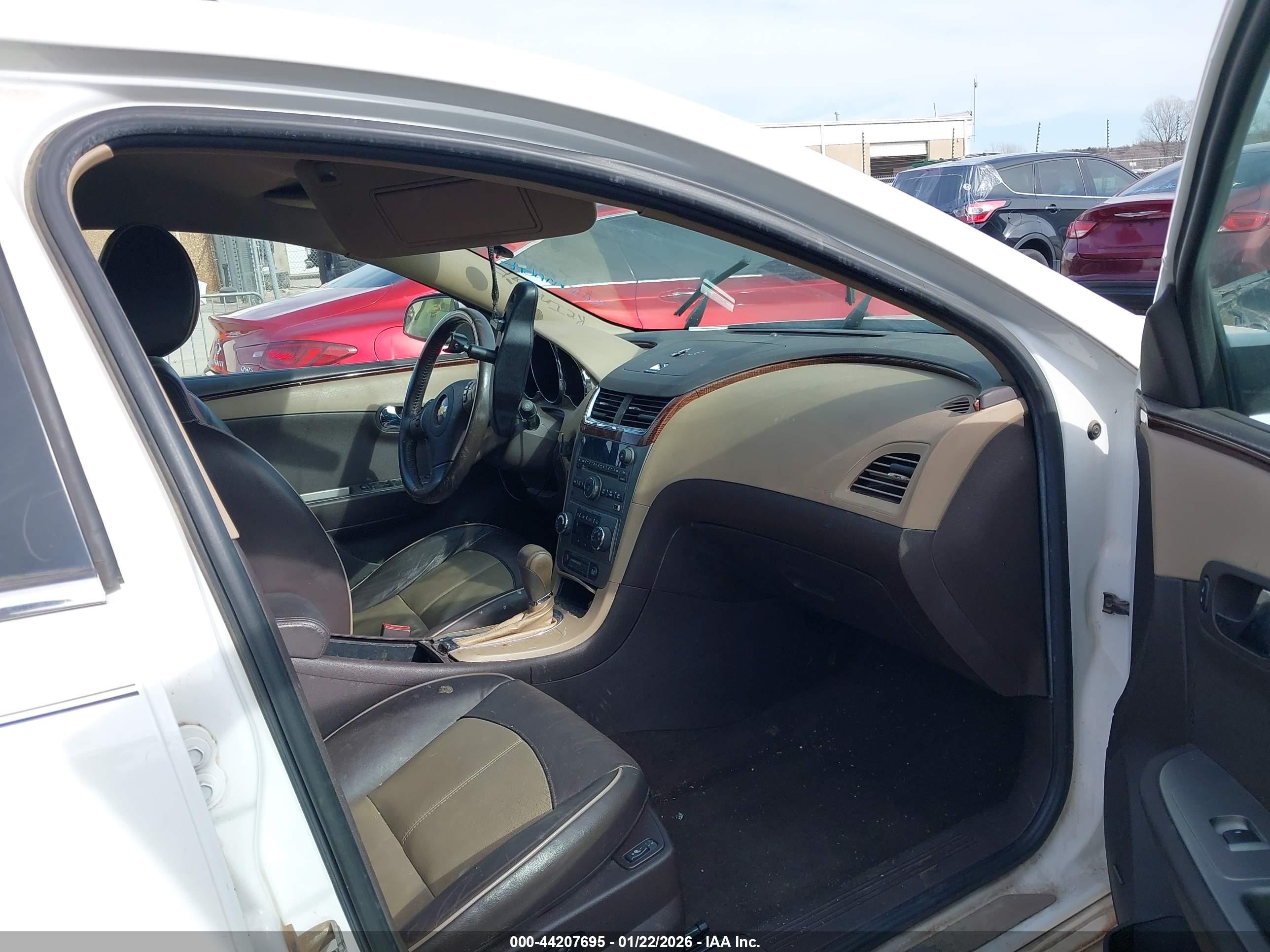 2010 Chevrolet Malibu Ltz White vin: 1G1ZE5E00AF319808
