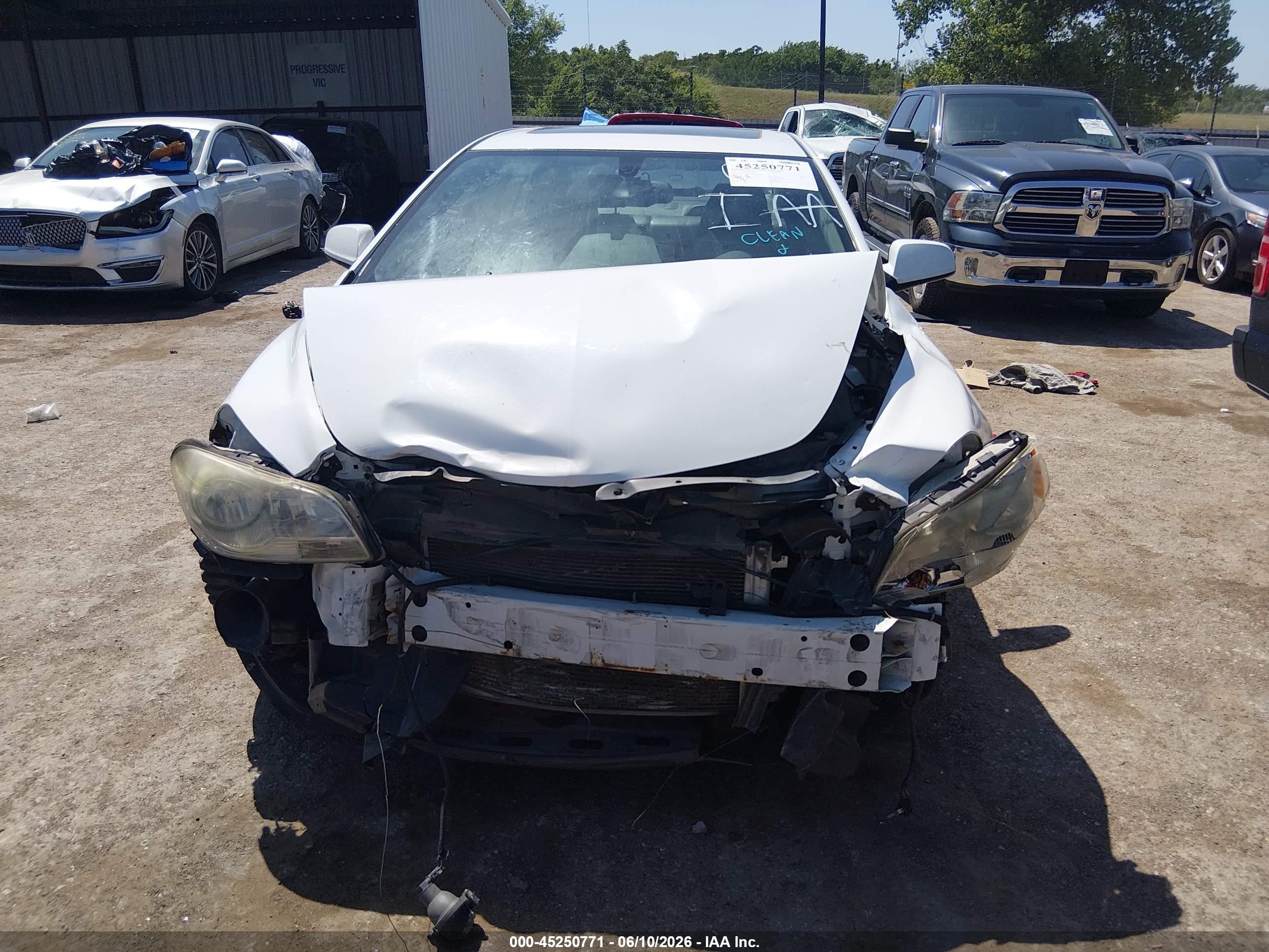 2010 Chevrolet Malibu Ltz Белый vin: 1G1ZE5E06AF320087