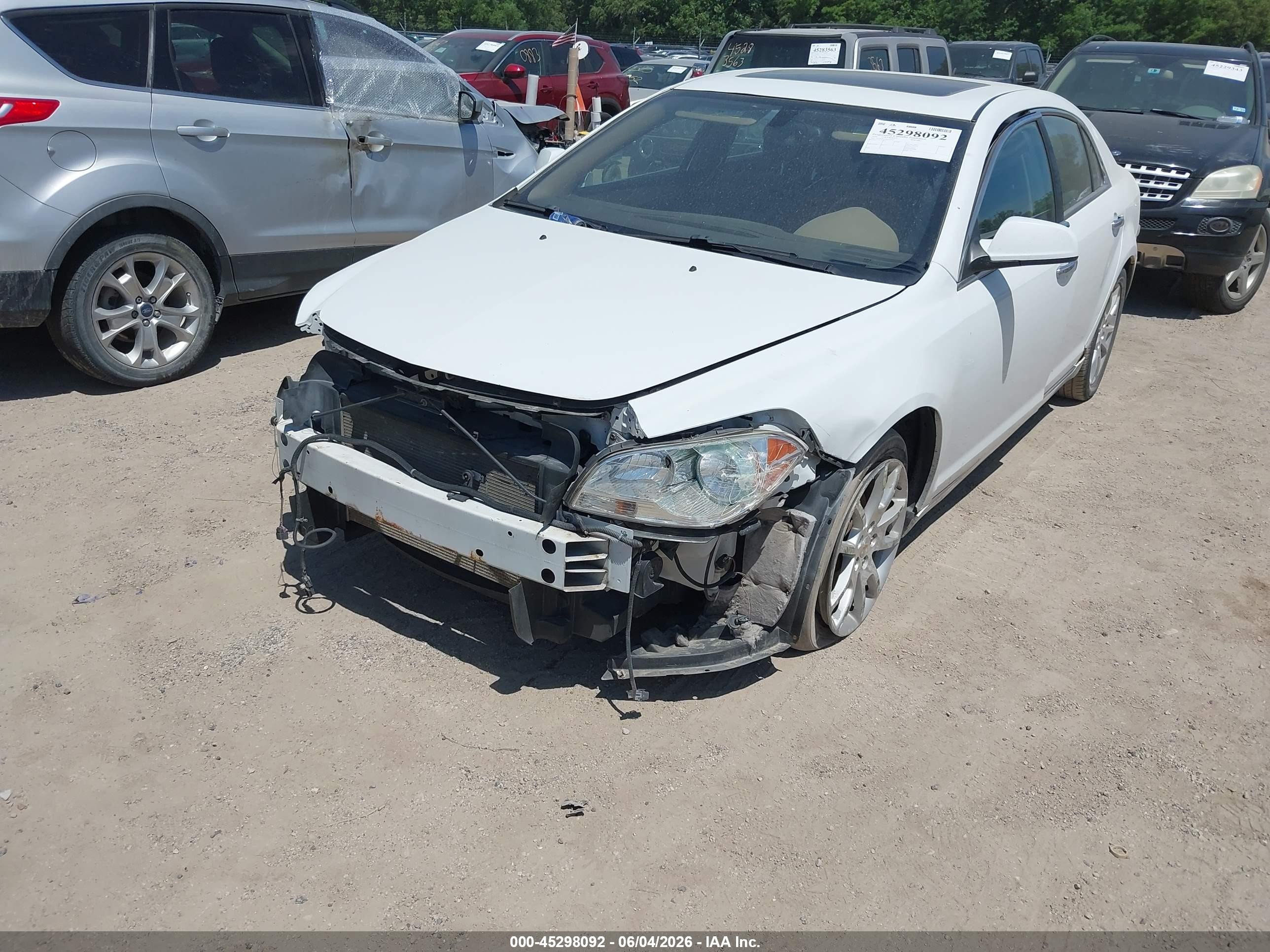 2010 Chevrolet Malibu Ltz White vin: 1G1ZE5E70AF314122