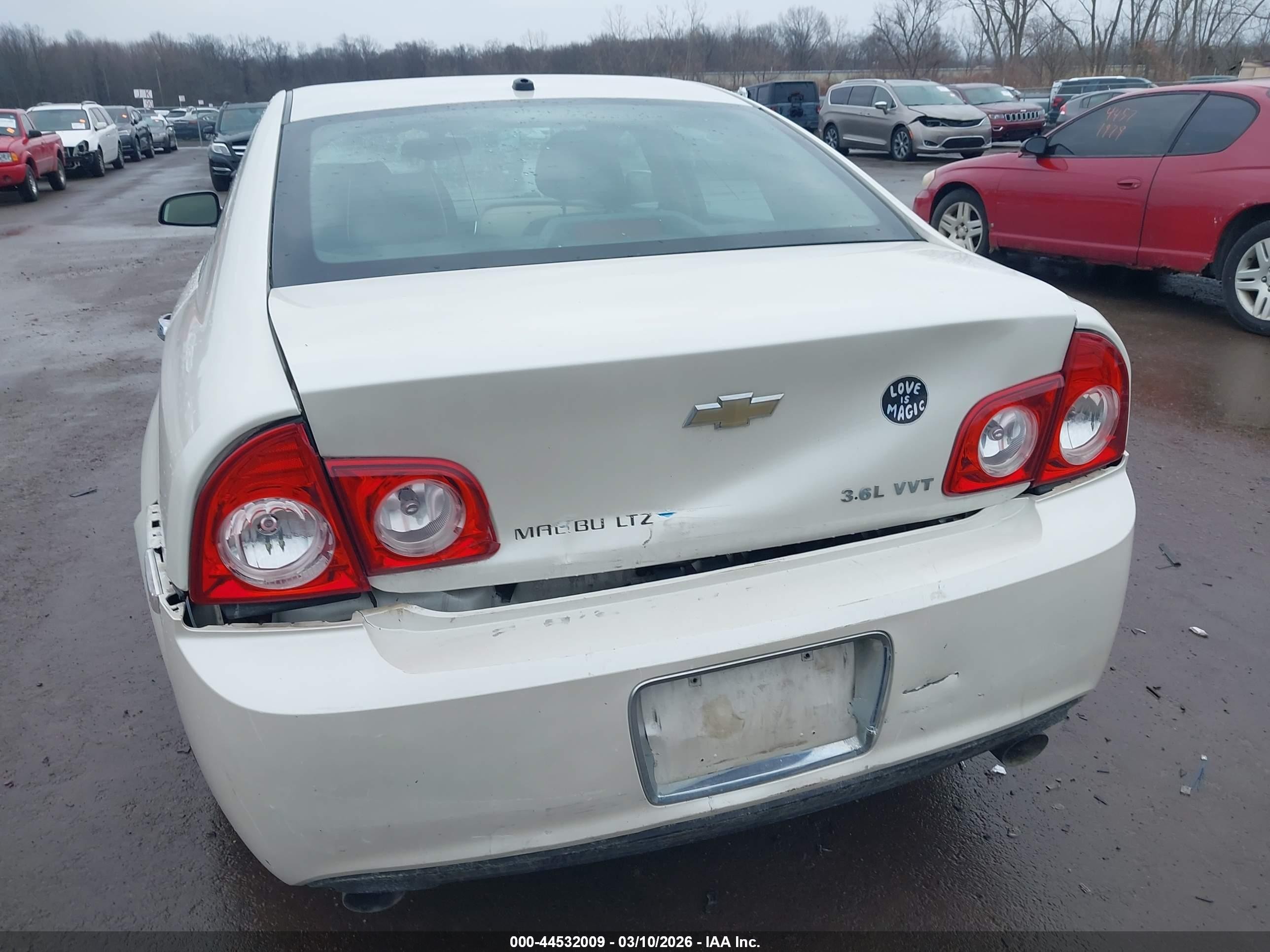 2010 Chevrolet Malibu Ltz Белый vin: 1G1ZE5E76AF103328