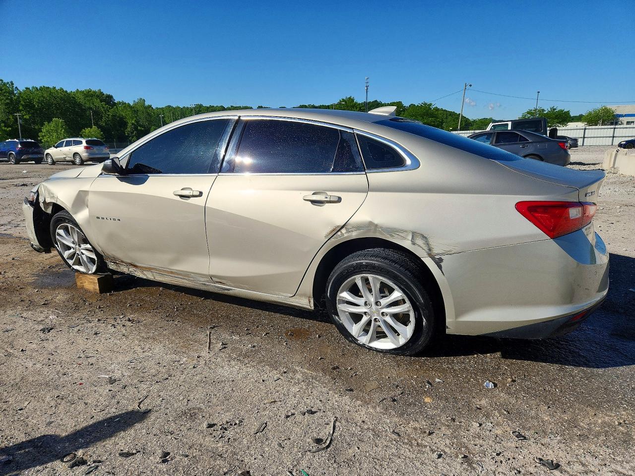 2016 Chevrolet Malibu Lt Cream vin: 1G1ZE5ST1GF265068