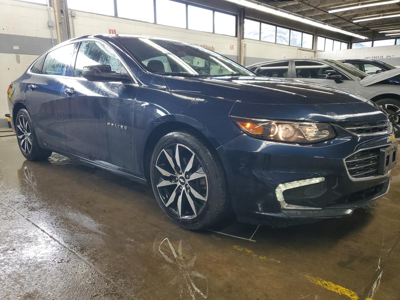 2017 Chevrolet Malibu Lt Синий vin: 1G1ZE5ST5HF287320 Damage: Front Bumper, Curb Rash, 5 To 6 Inches