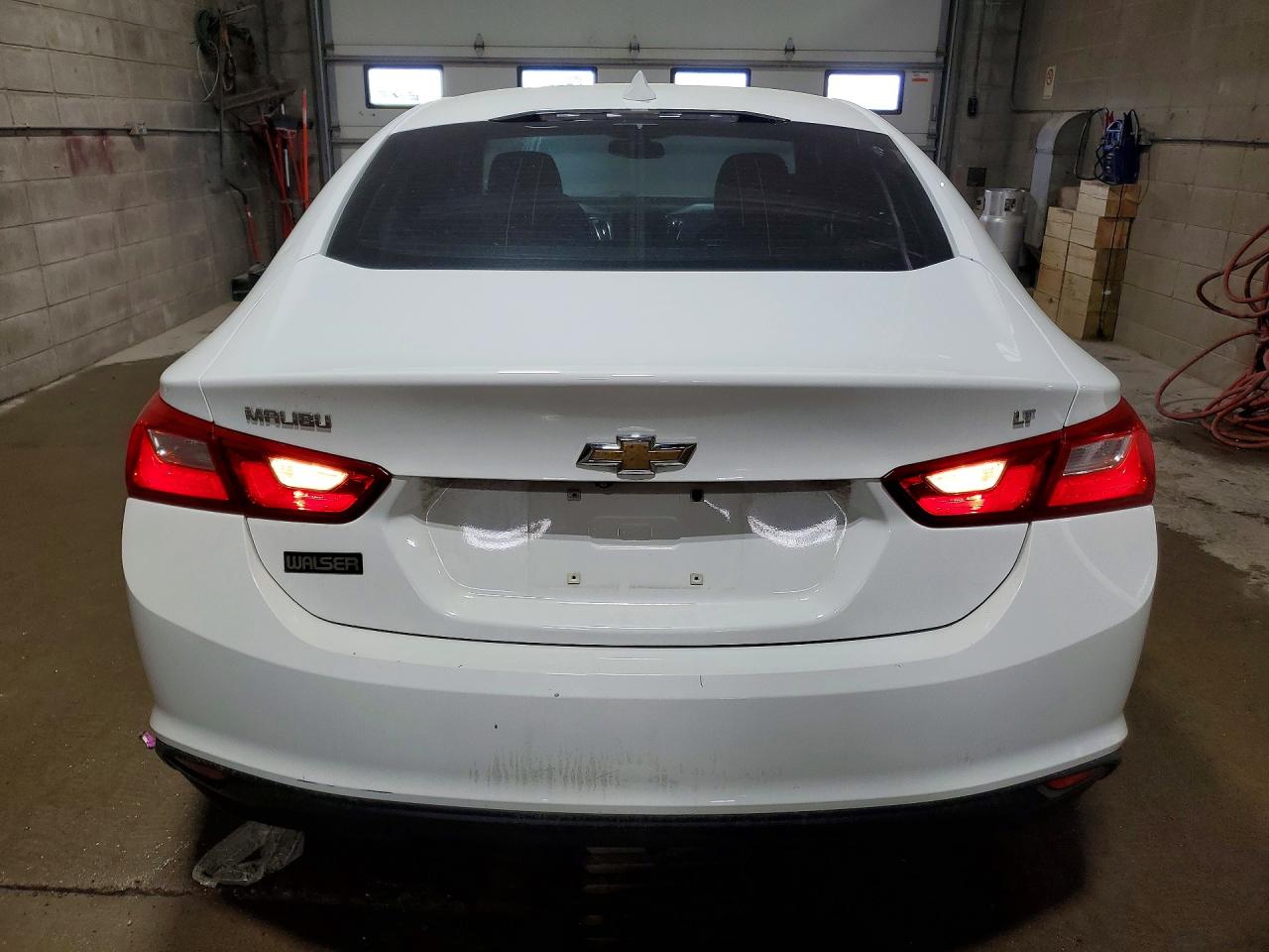 2016 Chevrolet Malibu Lt White vin: 1G1ZE5ST6GF176595