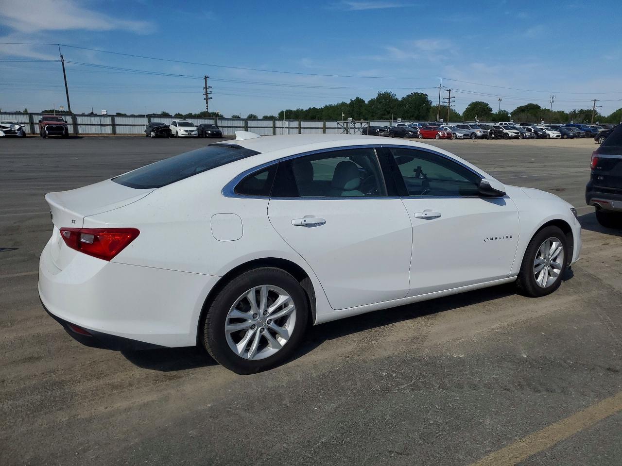 2016 Chevrolet Malibu Lt White vin: 1G1ZE5ST7GF267505