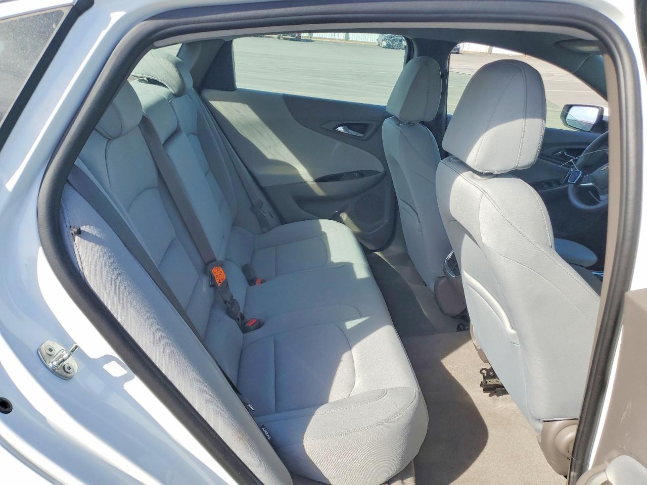 2016 Chevrolet Malibu Lt White vin: 1G1ZE5ST7GF267505