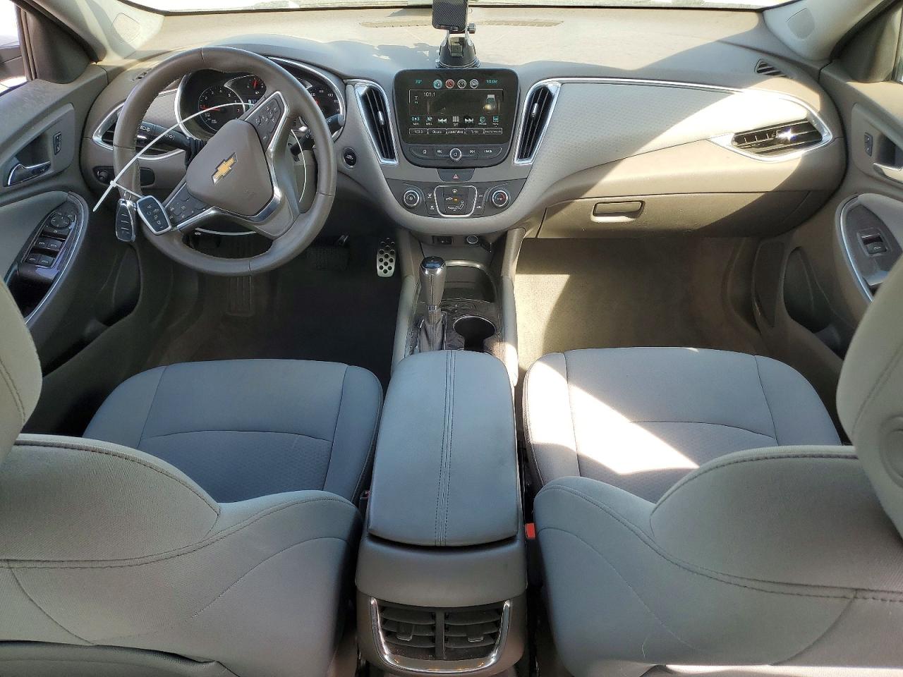 2016 Chevrolet Malibu Lt White vin: 1G1ZE5ST7GF267505